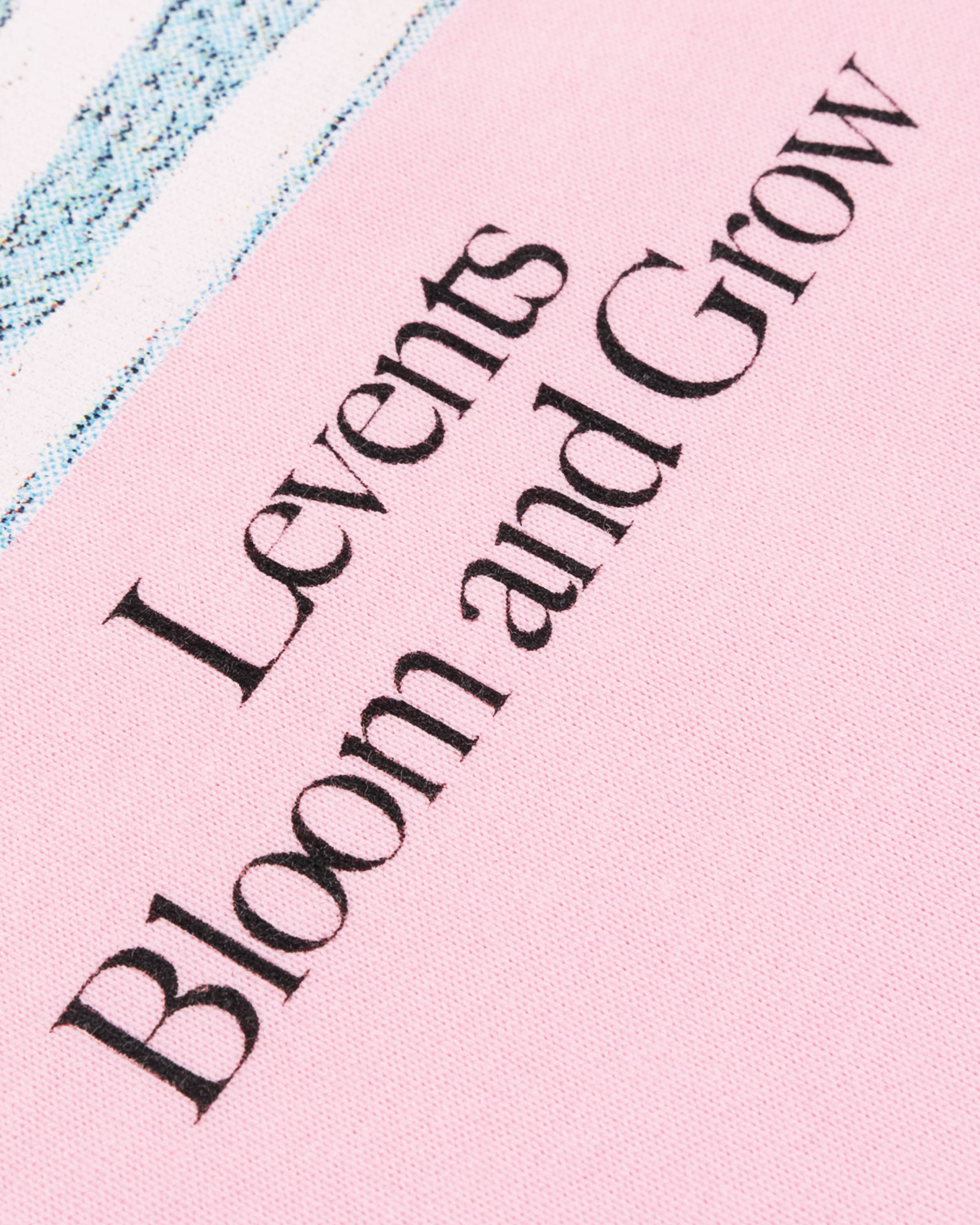 Levents® Flowers Window Tee_thumbnail_10