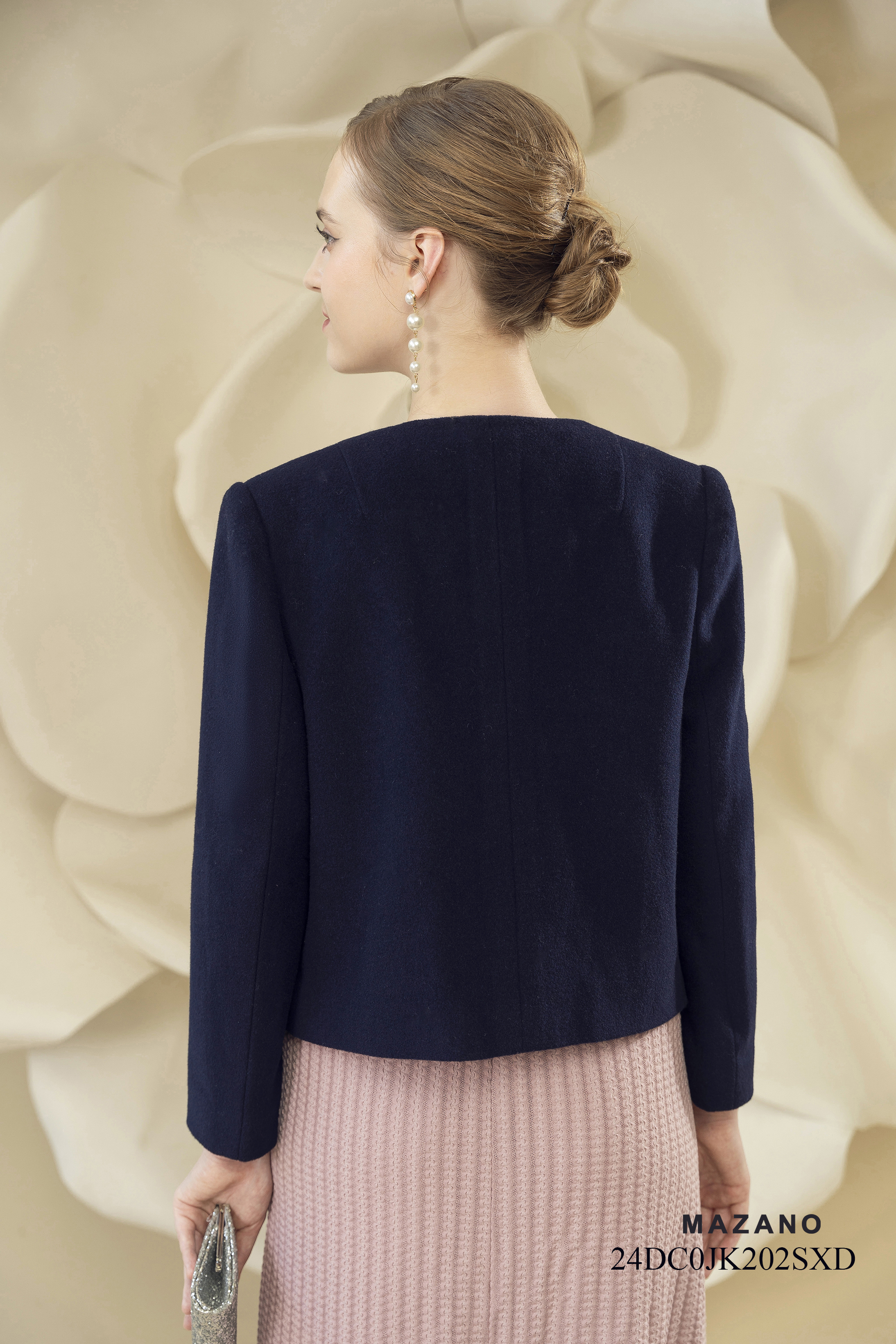 Áo khoác ngắn Vải dạ lông cừu Đính hoa thủ công Cổ trònTay dài Dài qua eo_thumbnail_6