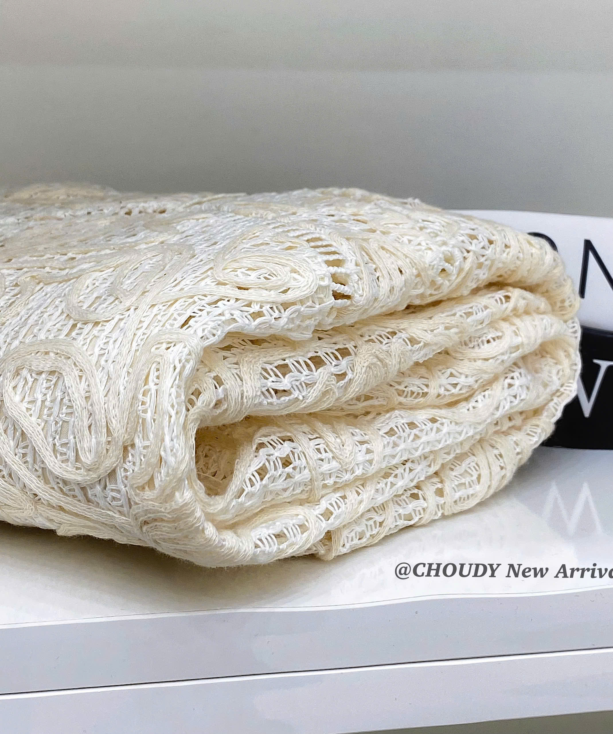 SALE U235 ĐẦM REN KEM_thumbnail_3