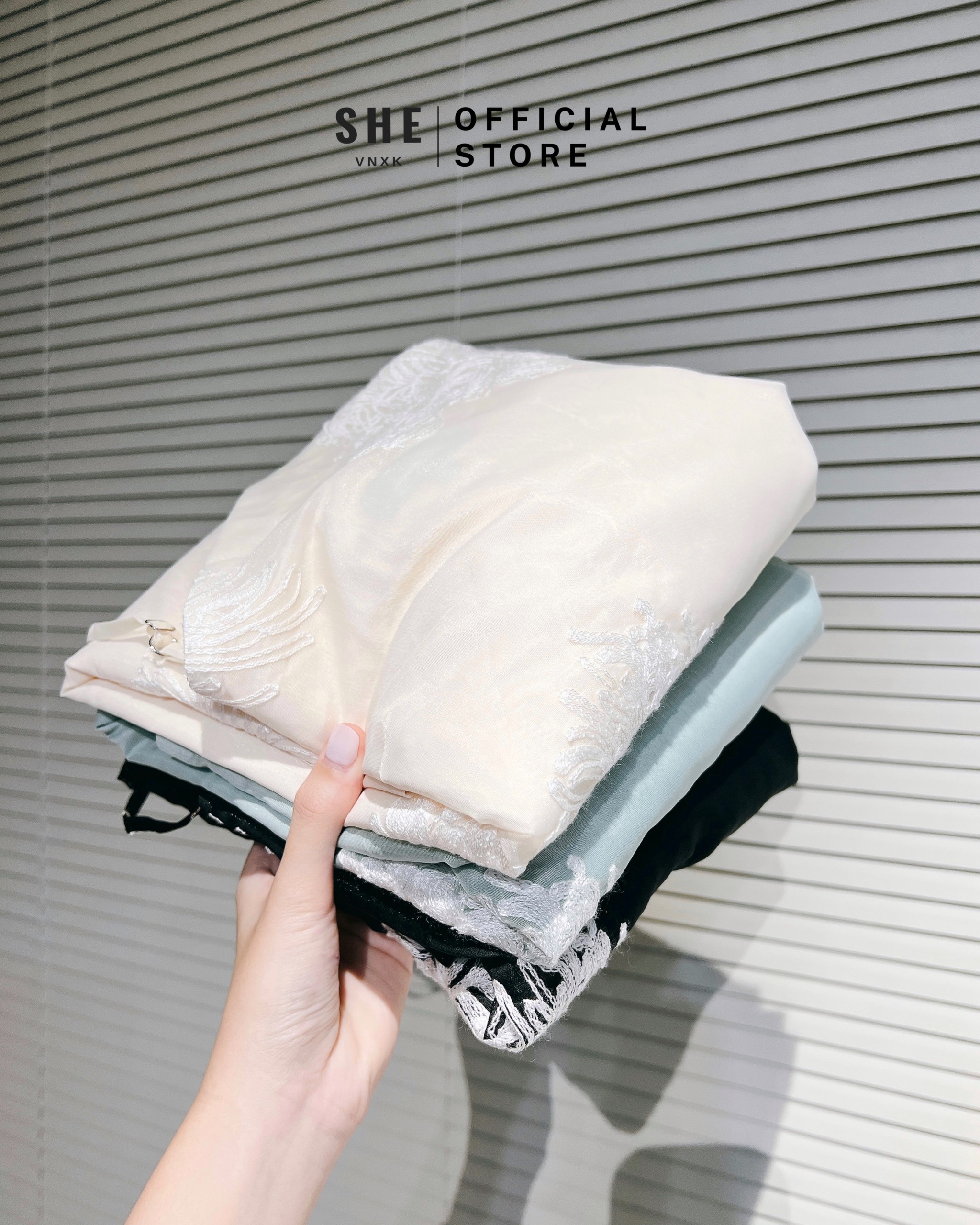 8038 ĐẦM YẾM HOBBS_thumbnail_8