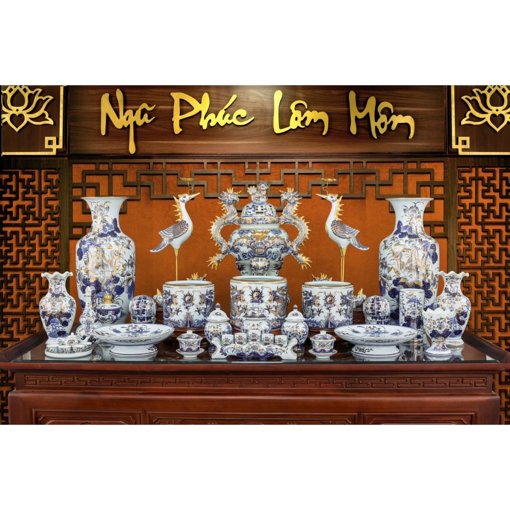 1m95 - 2m2 Đồ Thờ Cúng Men Lam Vẽ Kỹ Vàng 24k Ban -Lò Gốm Nghệ Nhân Chế Tác Bát Tràng Cao Cấp