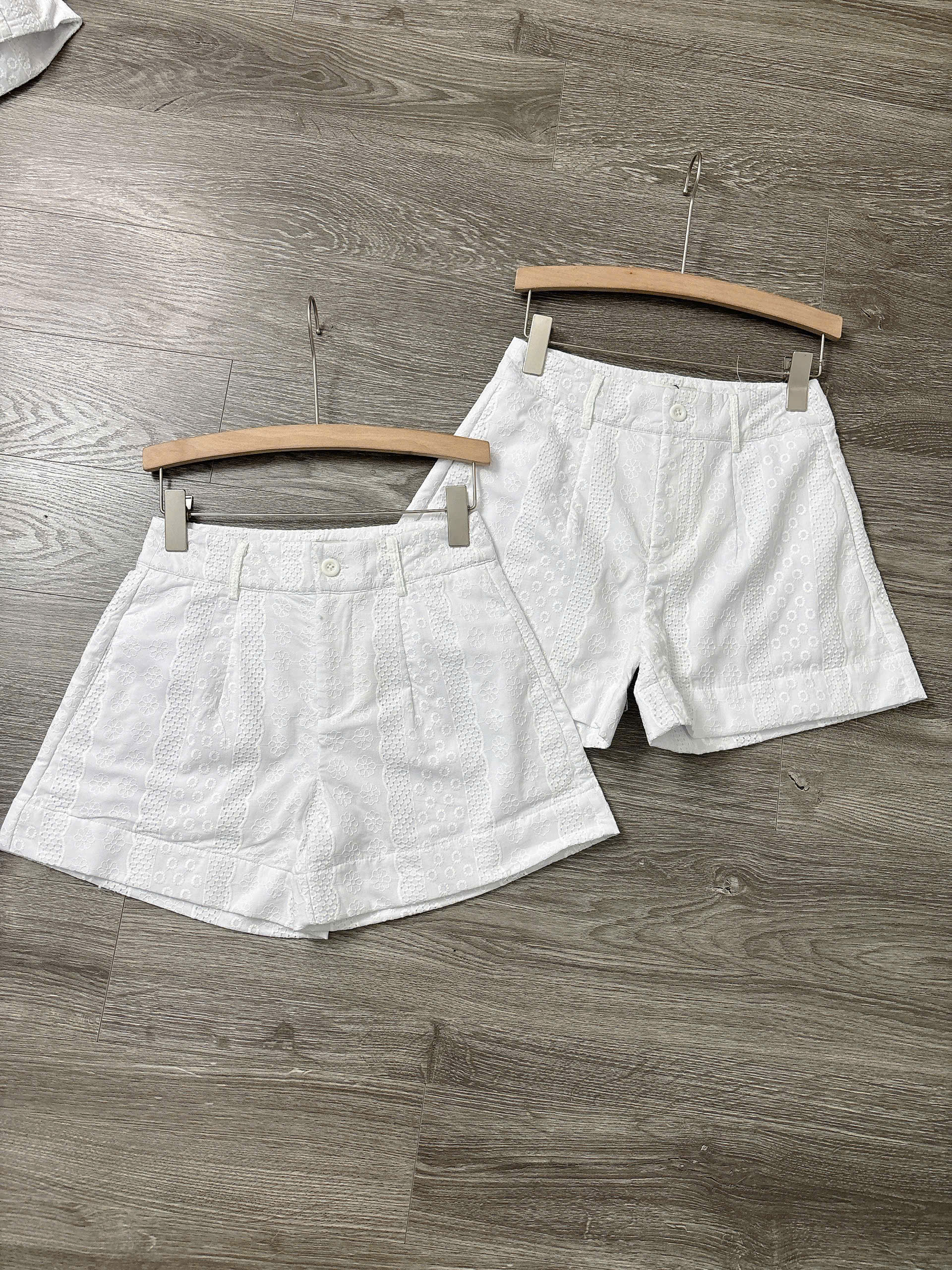 H99 QUẦN SHORT TRẮNG THÊU HOA_thumbnail_4