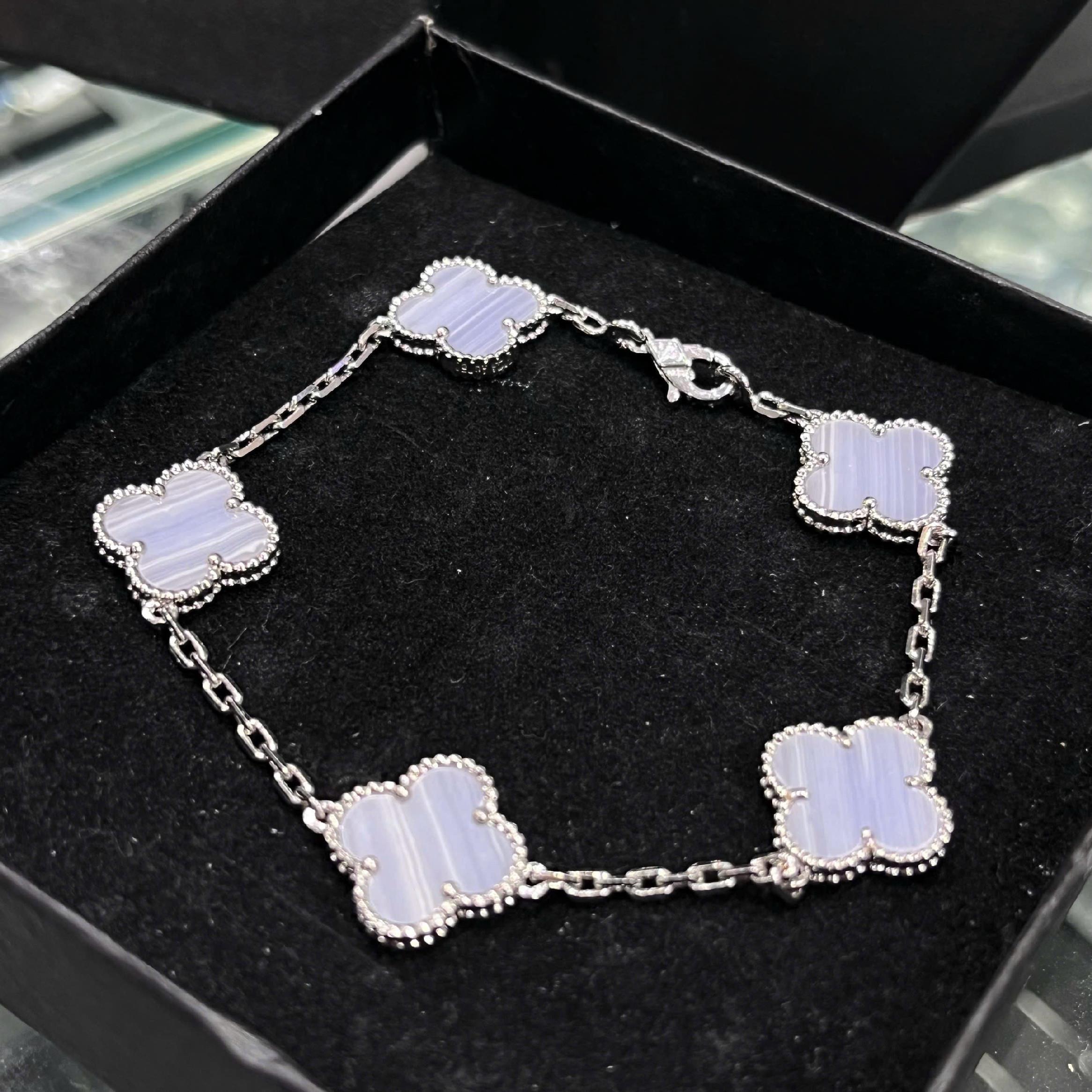 vòng tay titan mạ vàng trắng vancleef to xanh tím_thumbnail_1