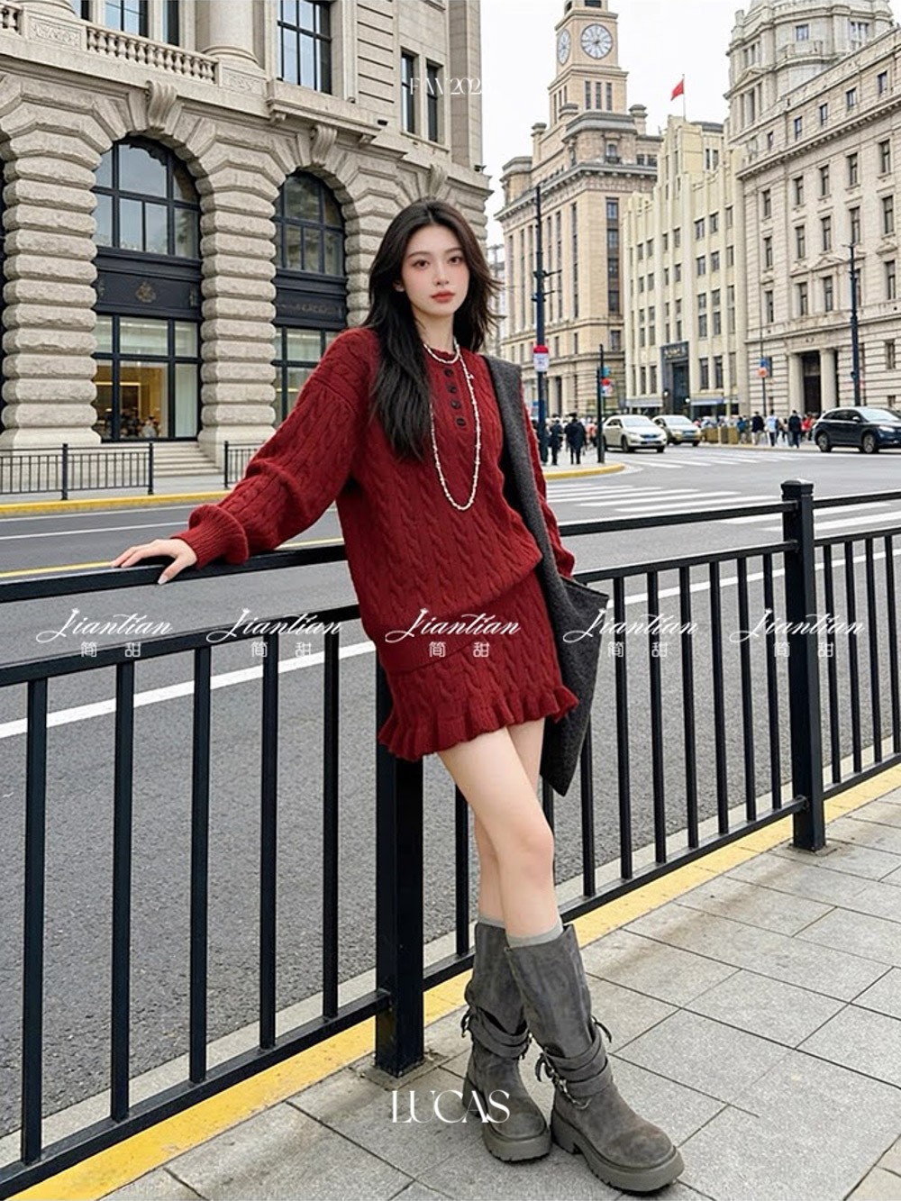 Lucas - Set len vặn thừng cổ tròn cài cúc đen + chân váy mini đuôi cá dáng ngắn