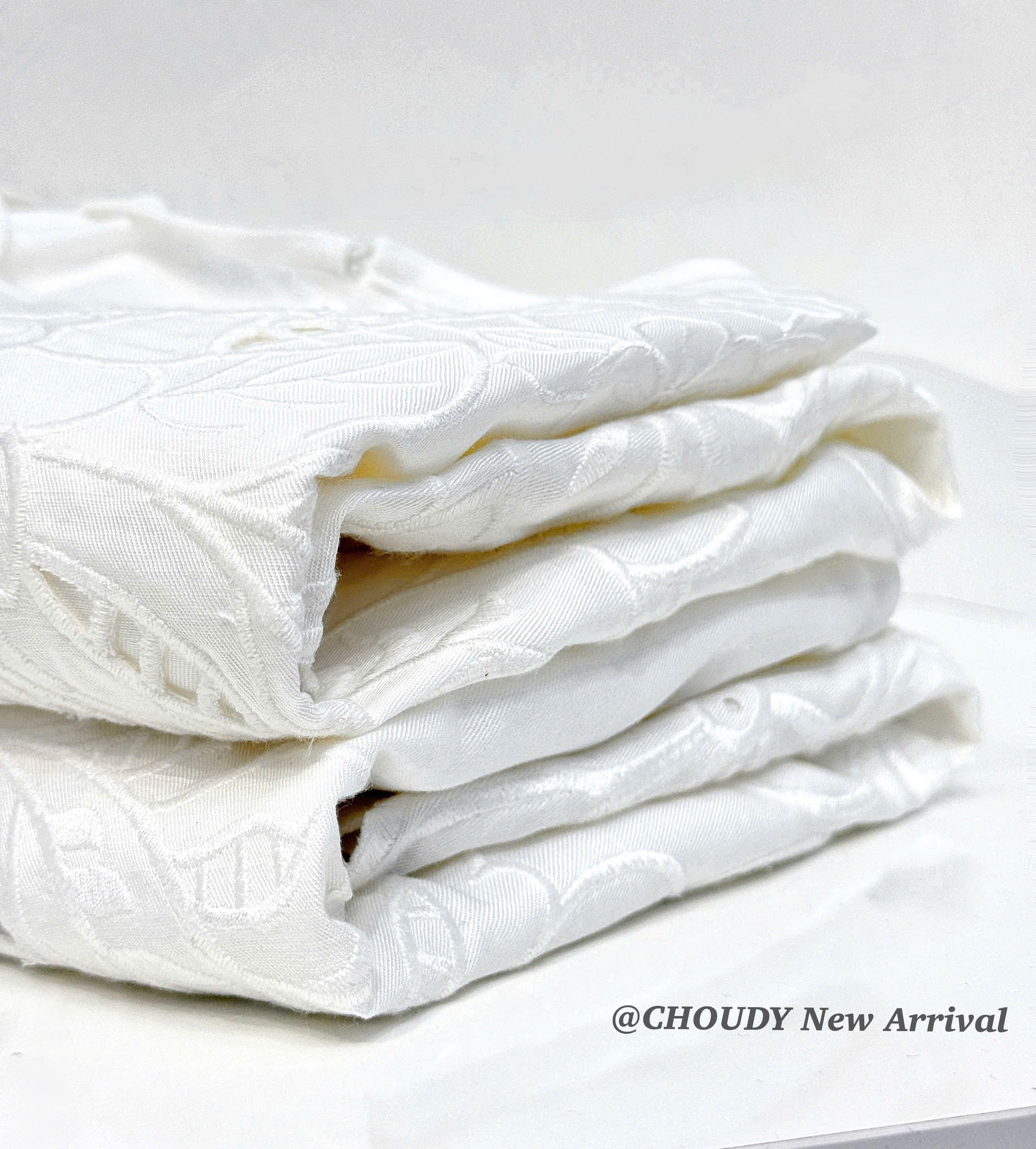 SALE U703 ÁO TRẮNG THÊU HOA_thumbnail_2