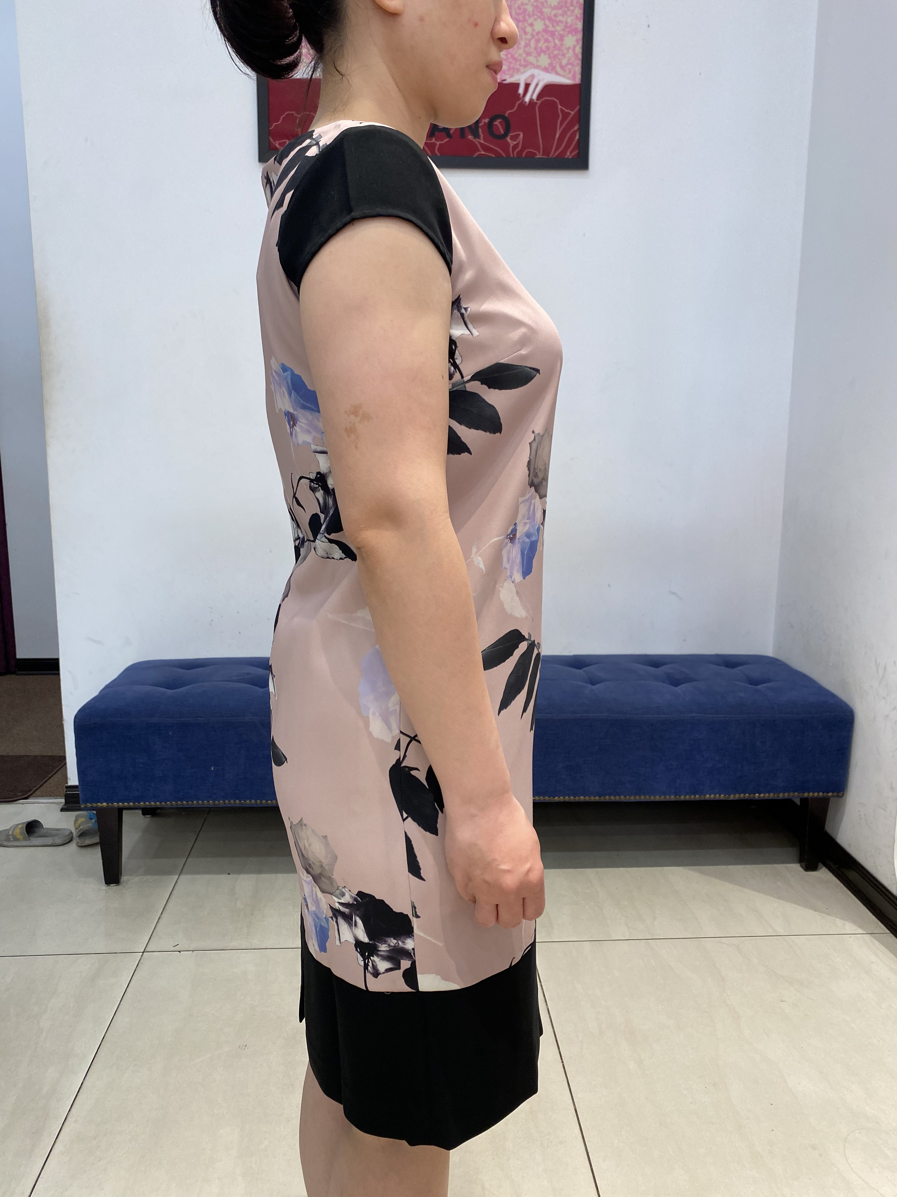 Đầm hồng in họa tiết hoa bố cục_thumbnail_6