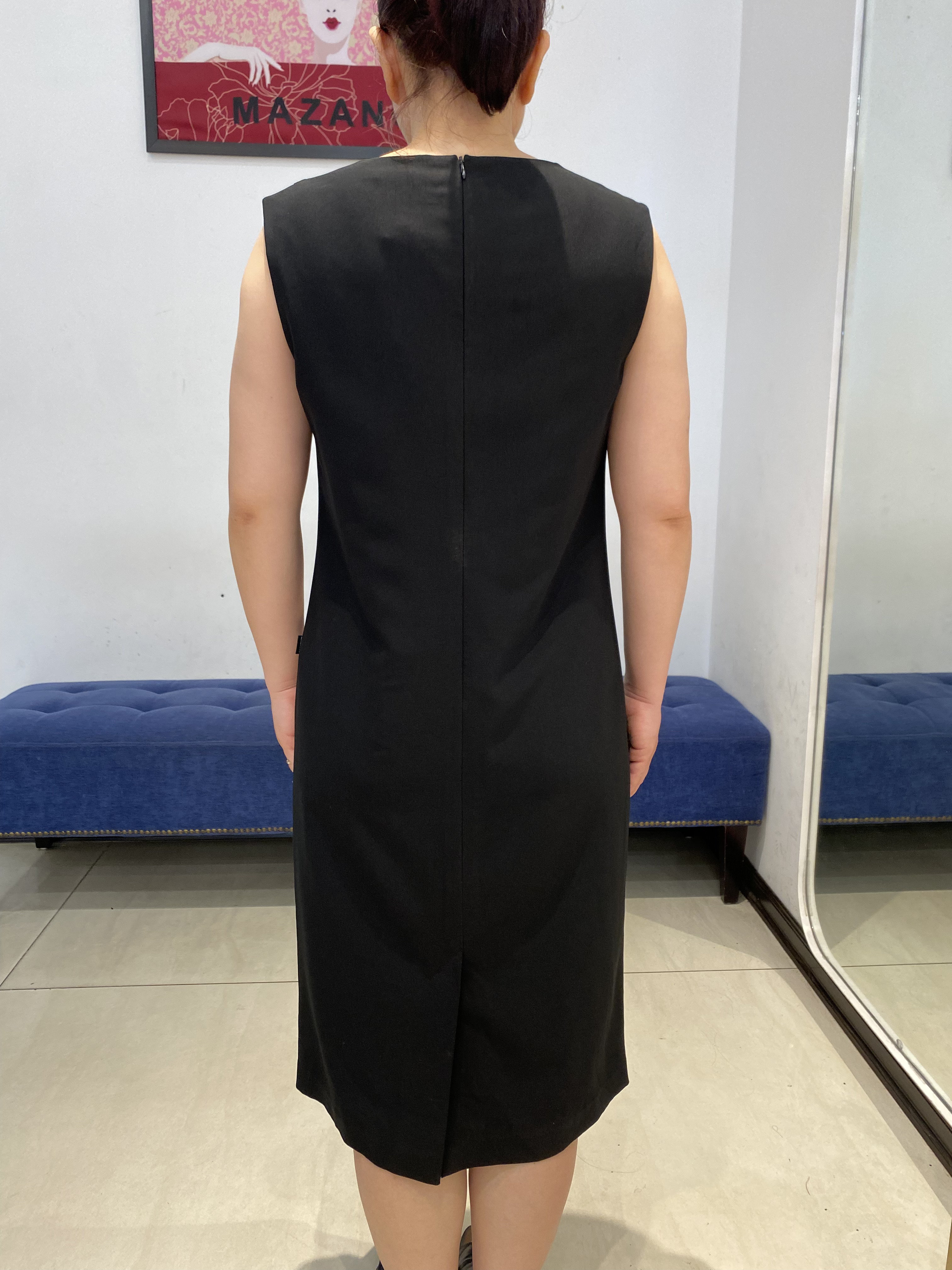 Váy đen phối họa tiết_thumbnail_3