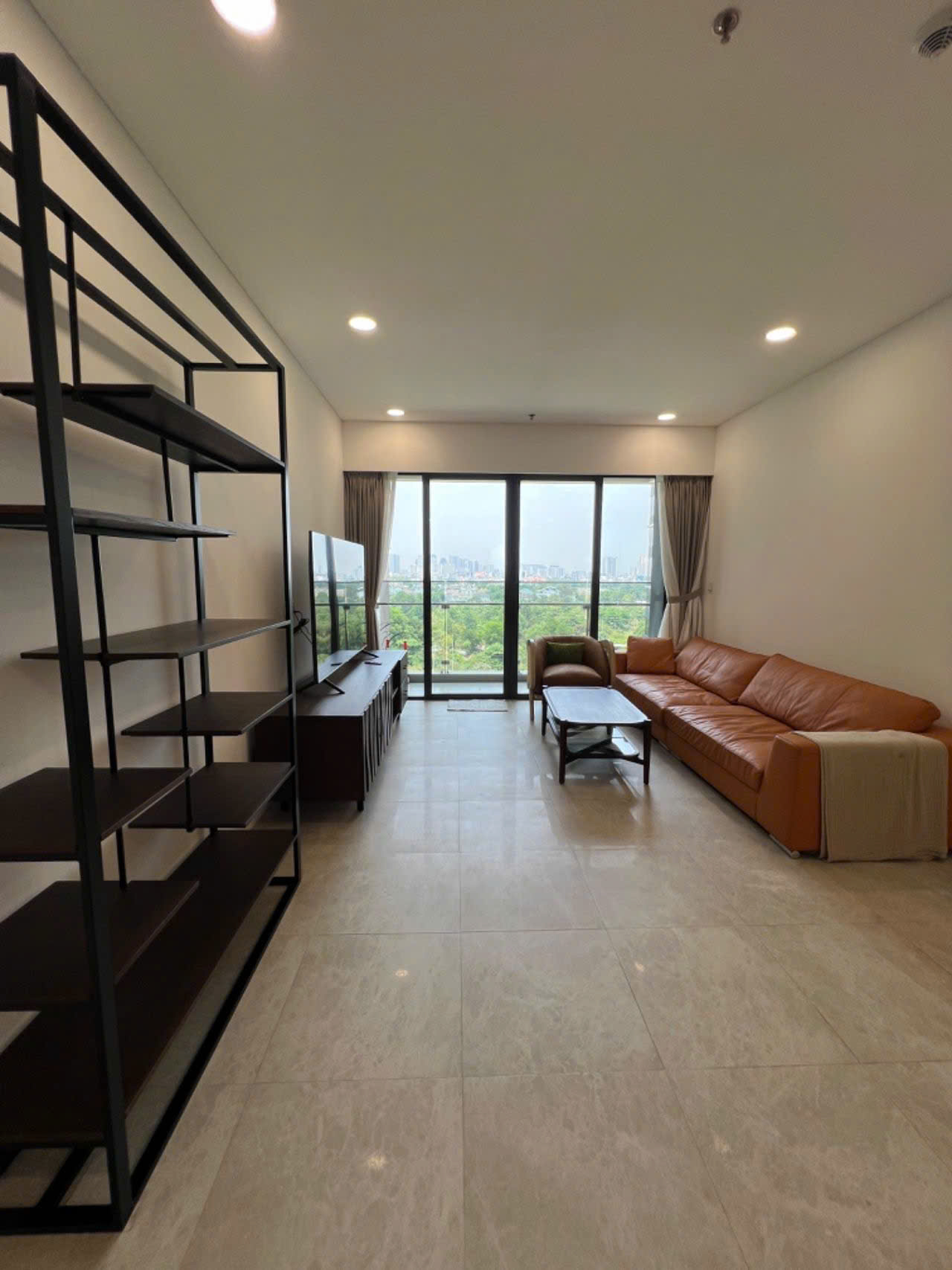 Cho thuê căn hộ 3PN luxury, có thang máy riêng, tiện ích cực đỉnh