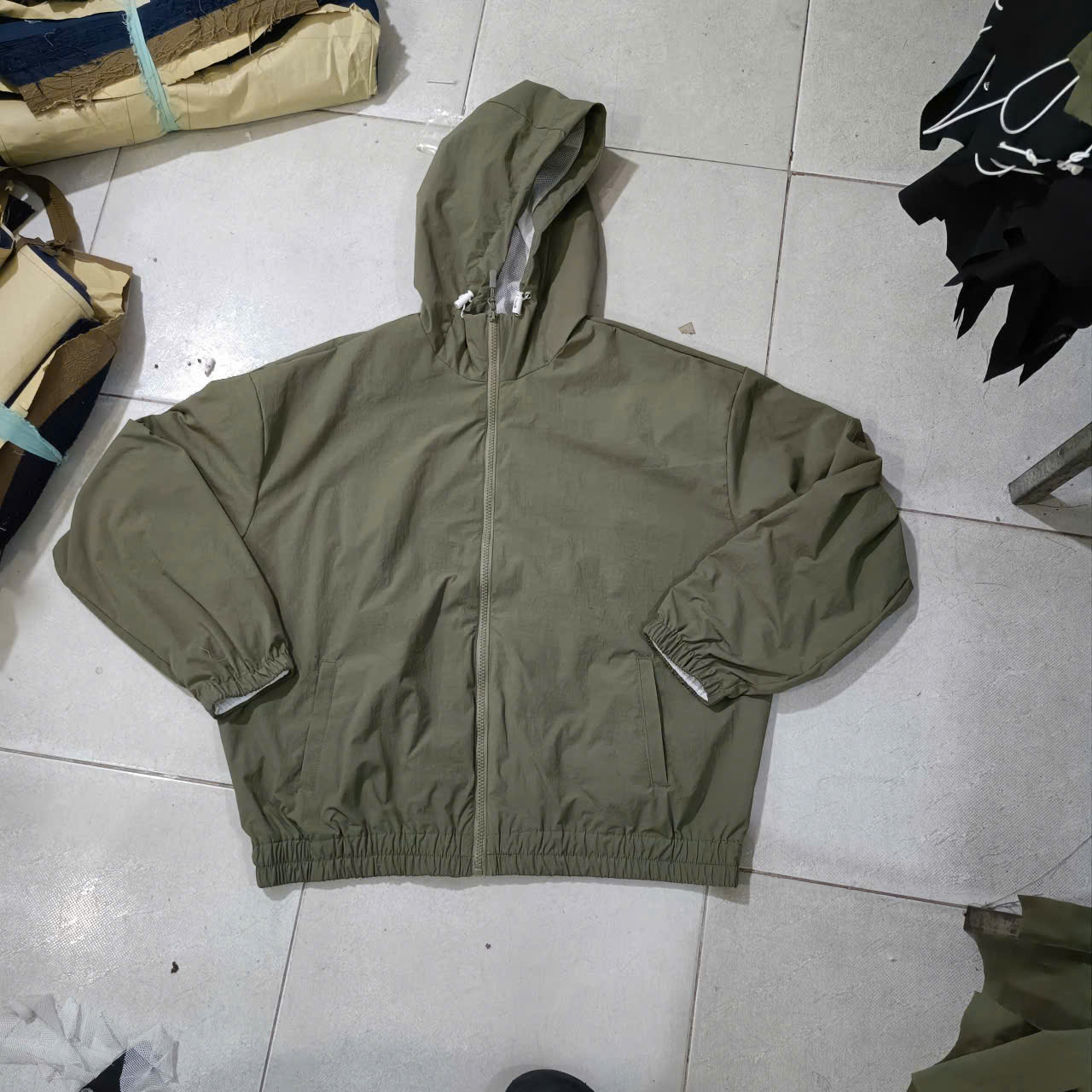 K685 AO NU KHOAC UNI_thumbnail_3