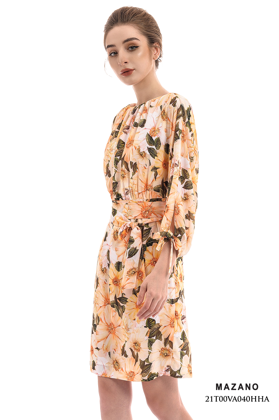 Váy vàng họa tiết liền tay thắt đai 21T00VA040HA