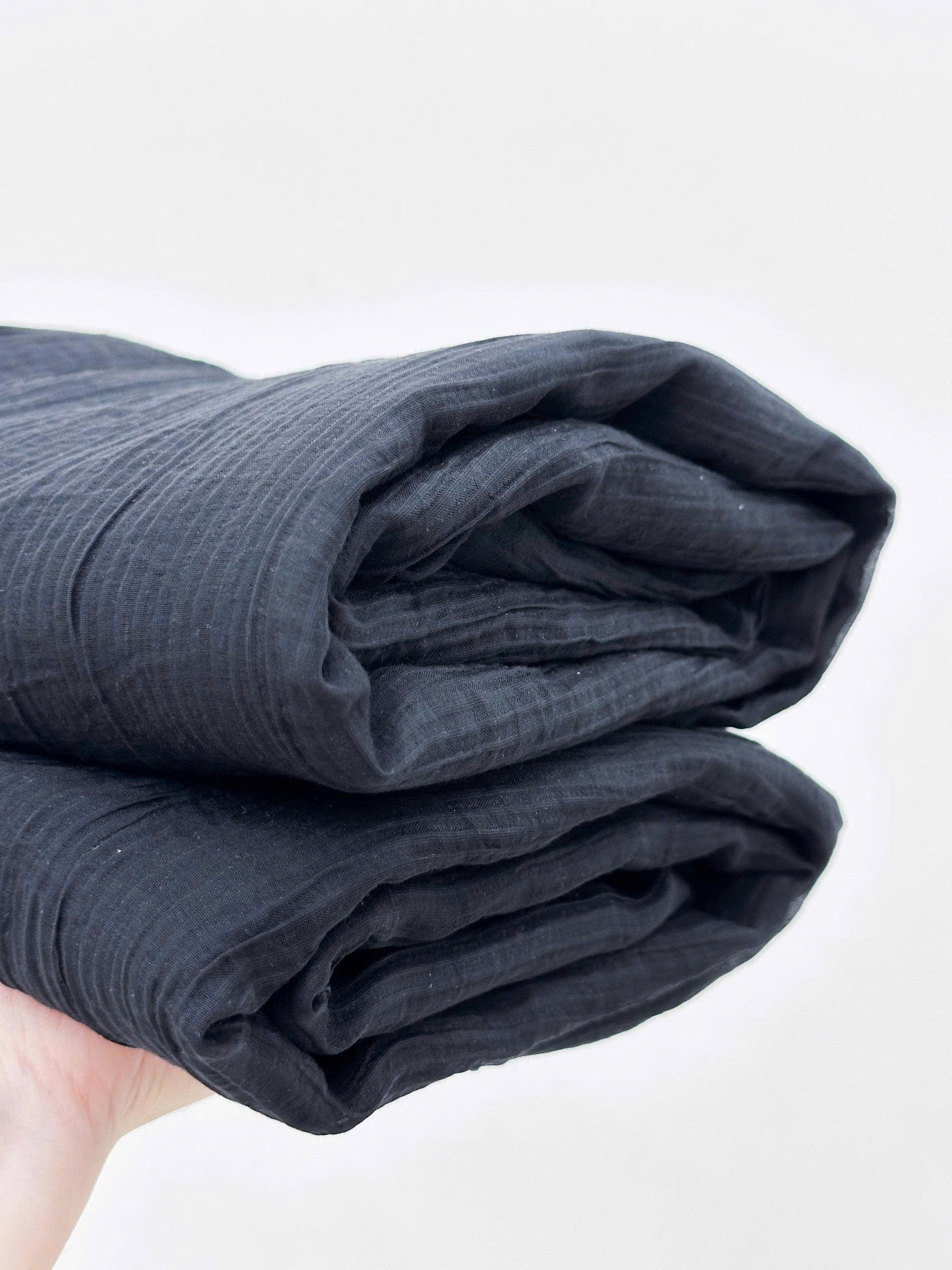 U335 CHÂN VÁY ĐEN_thumbnail_2