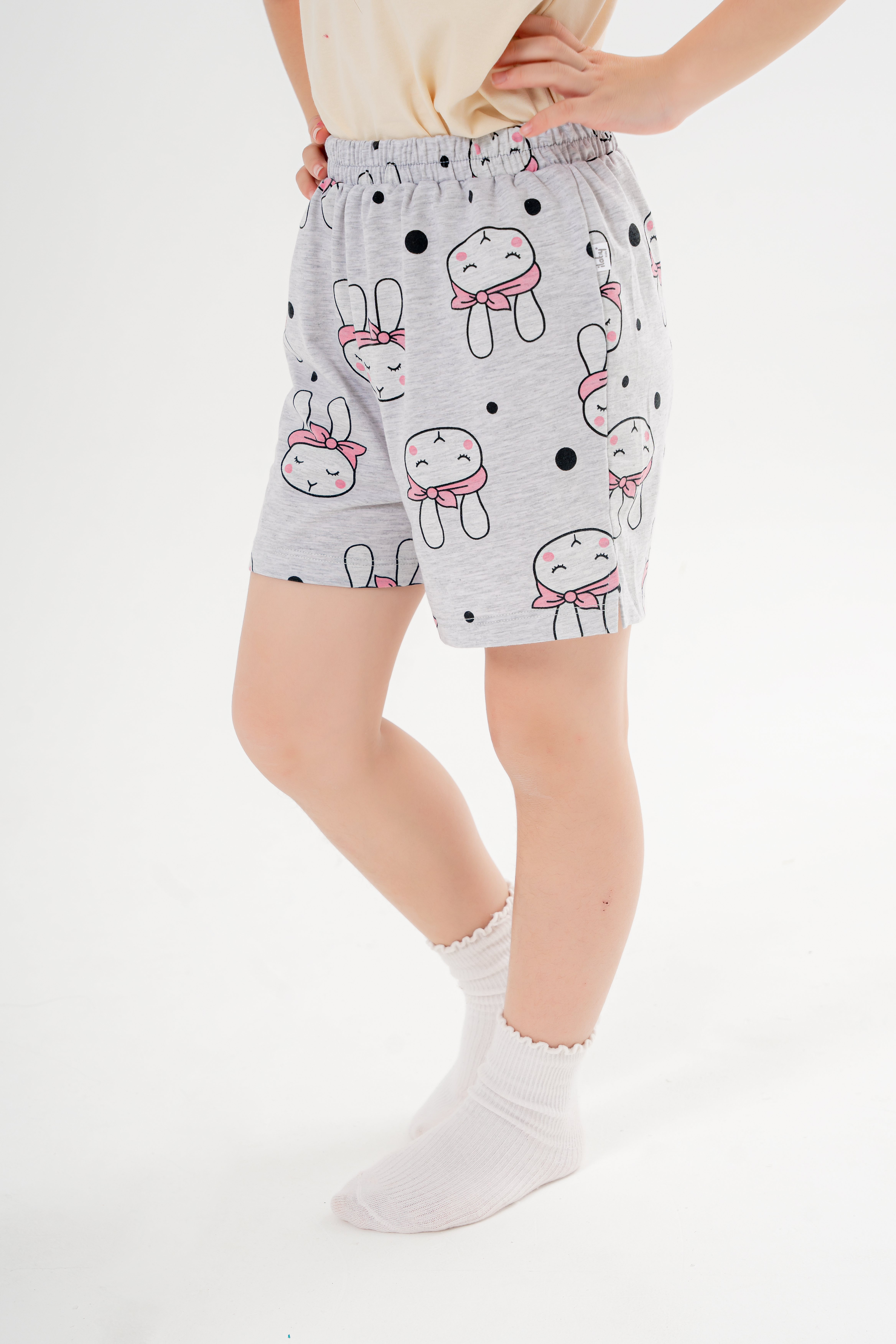 Quần lẻ bé gái xẻ V hai bên_thumbnail_0