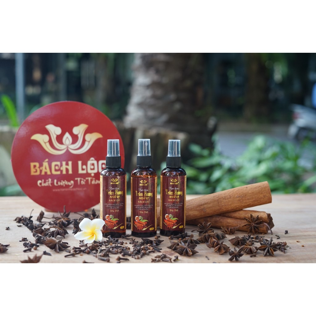 Nước lau ban thờ đồ thờ cúng Nước thơm Trầm hương ngũ vị Bách lộc sạch thơm khử mùi tẩy uế 500ml