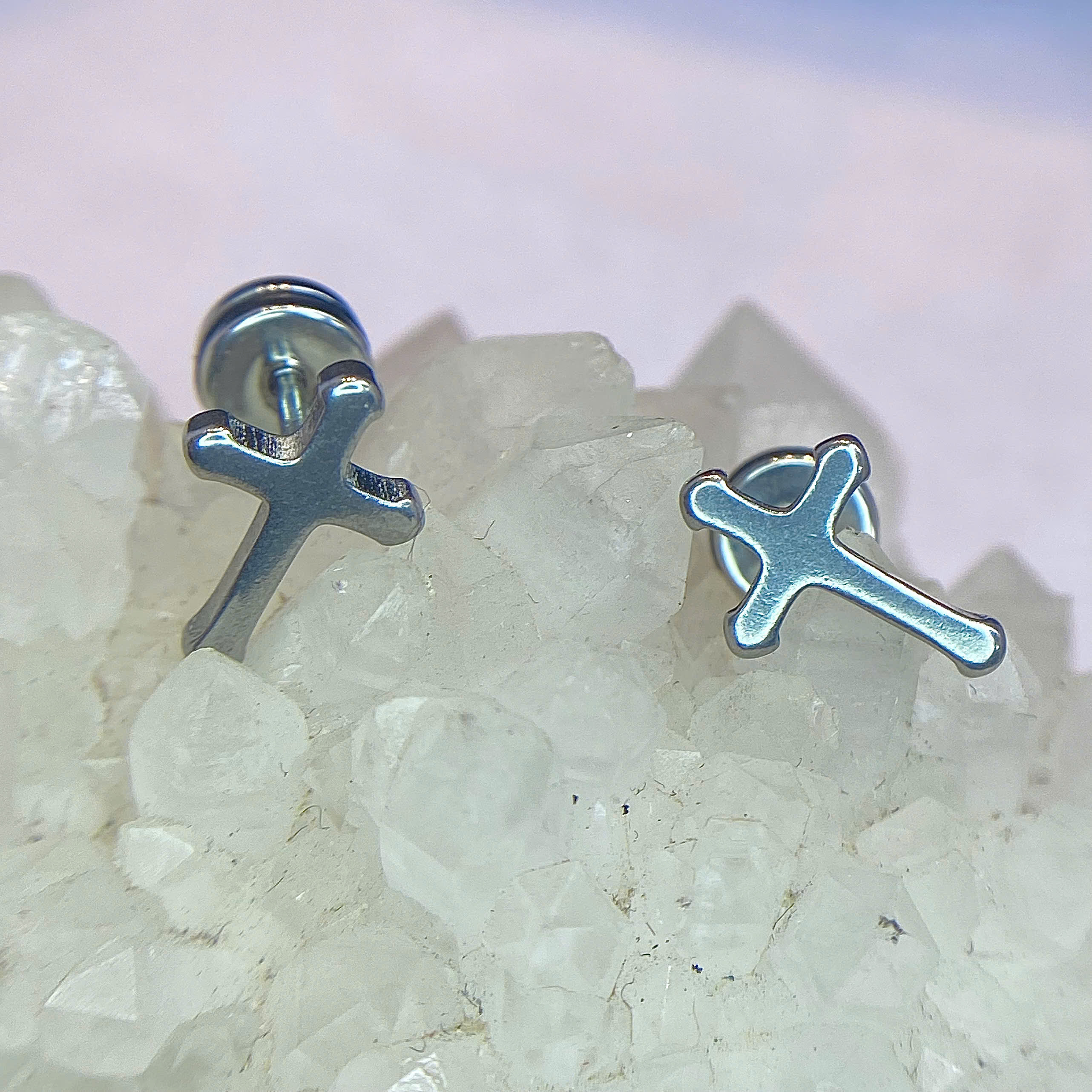 khuyên kiểu thánh giá to trơn