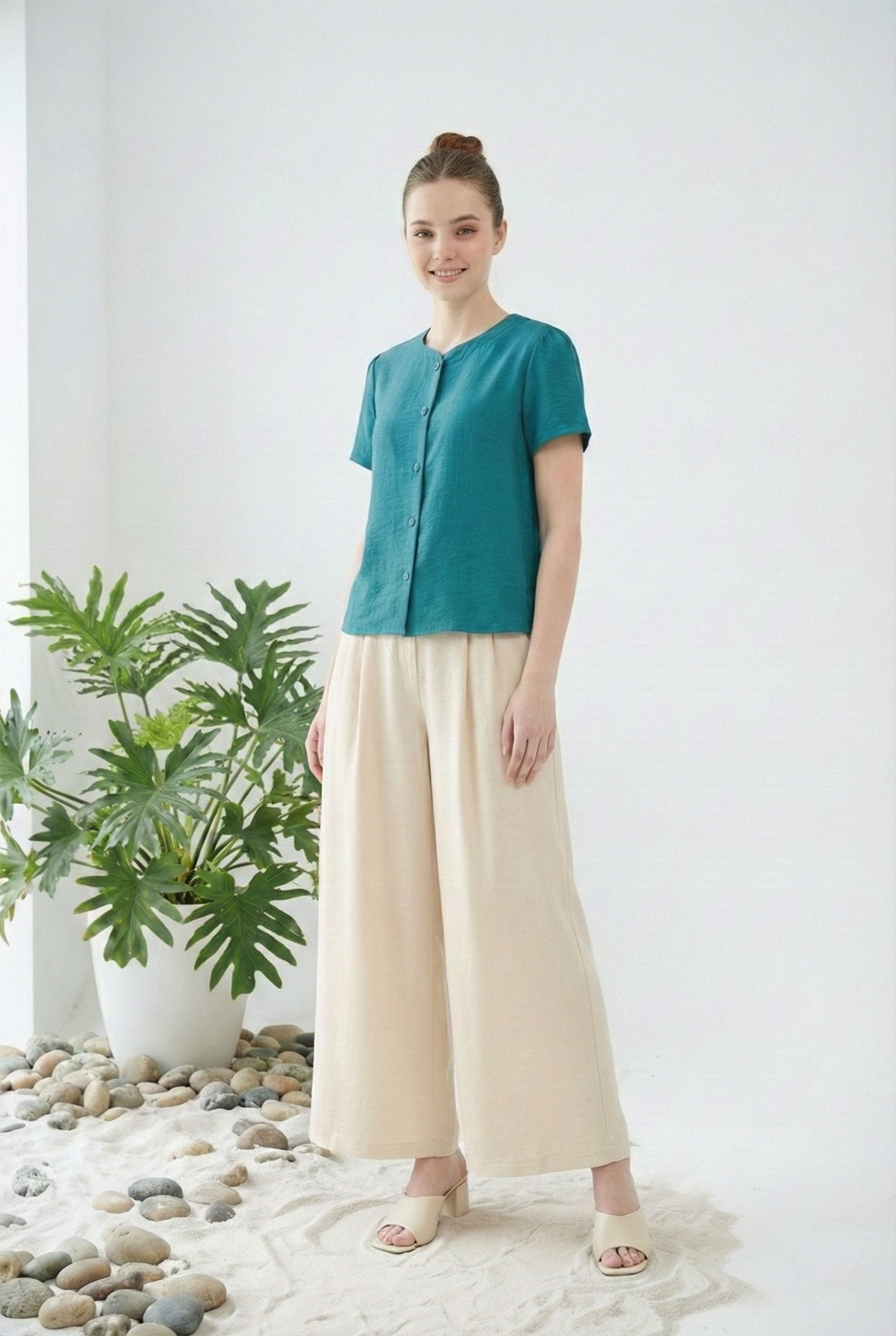 Áo sơ mi vải linen dáng suông cài khuy cổ tàu tay ngắn thiết kế MAZANO