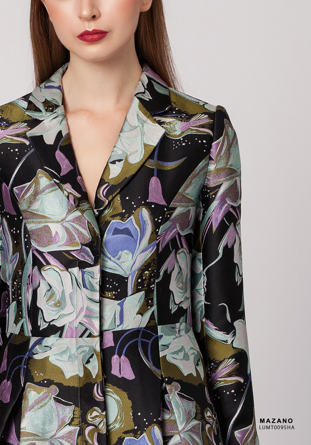 Măng tô hoa văn cổ điển_thumbnail_3