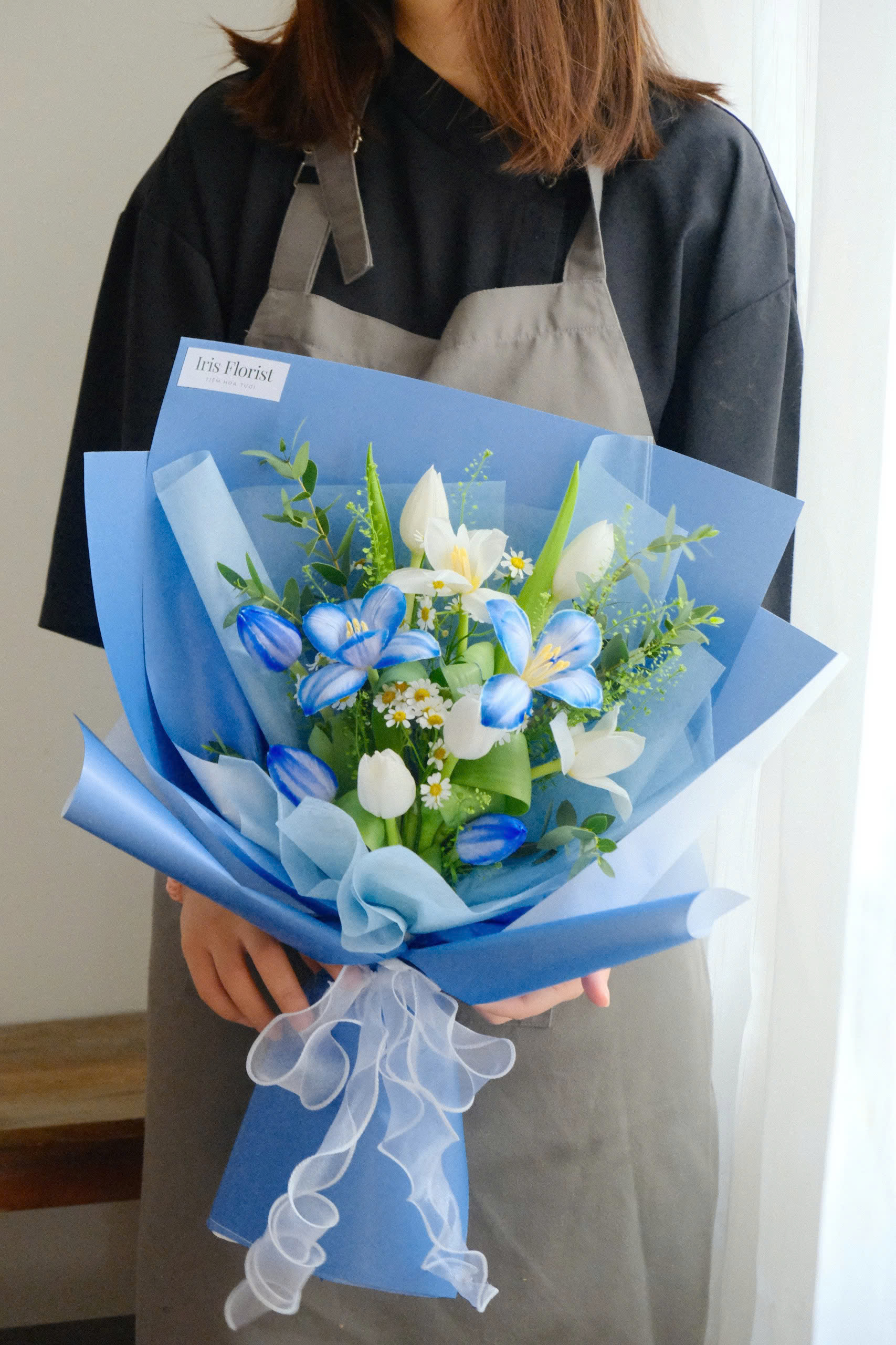 Bó tin nhắn tulip mix Xanh trắng (10B)