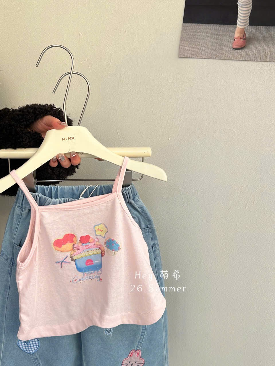 (E189) Áo 2 dây hồng họa tiết ngôi nhà hãng HMX