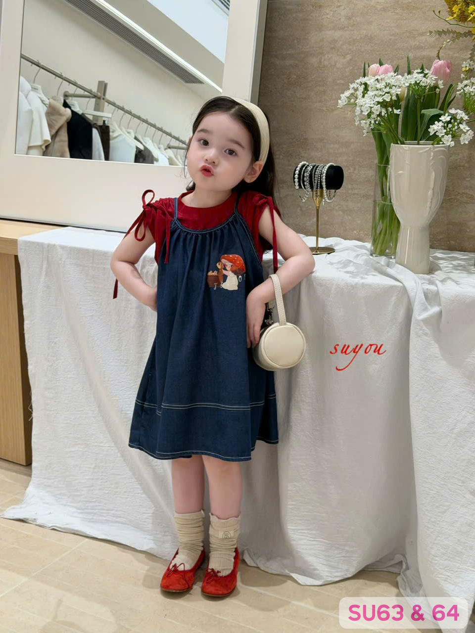 SU64 - Áo thun thắt nơ 2 bên vai màu đỏ hãng Suyou