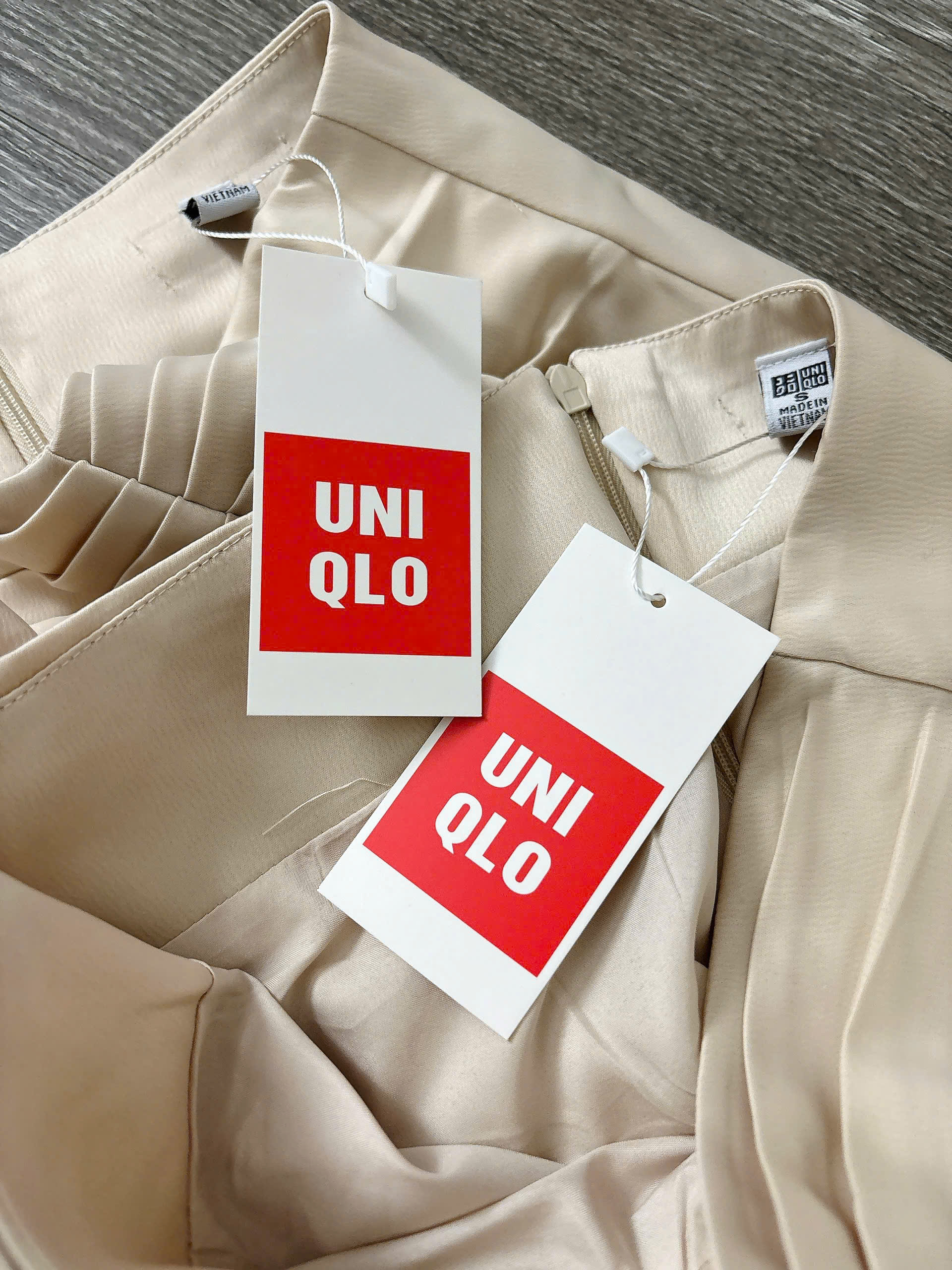 C94 CHÂN VÁY LỤA KEM_thumbnail_9