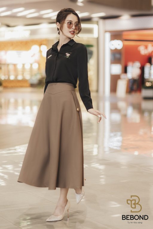 Áo sơ mi lụa thêu 2 bên đen_thumbnail_2