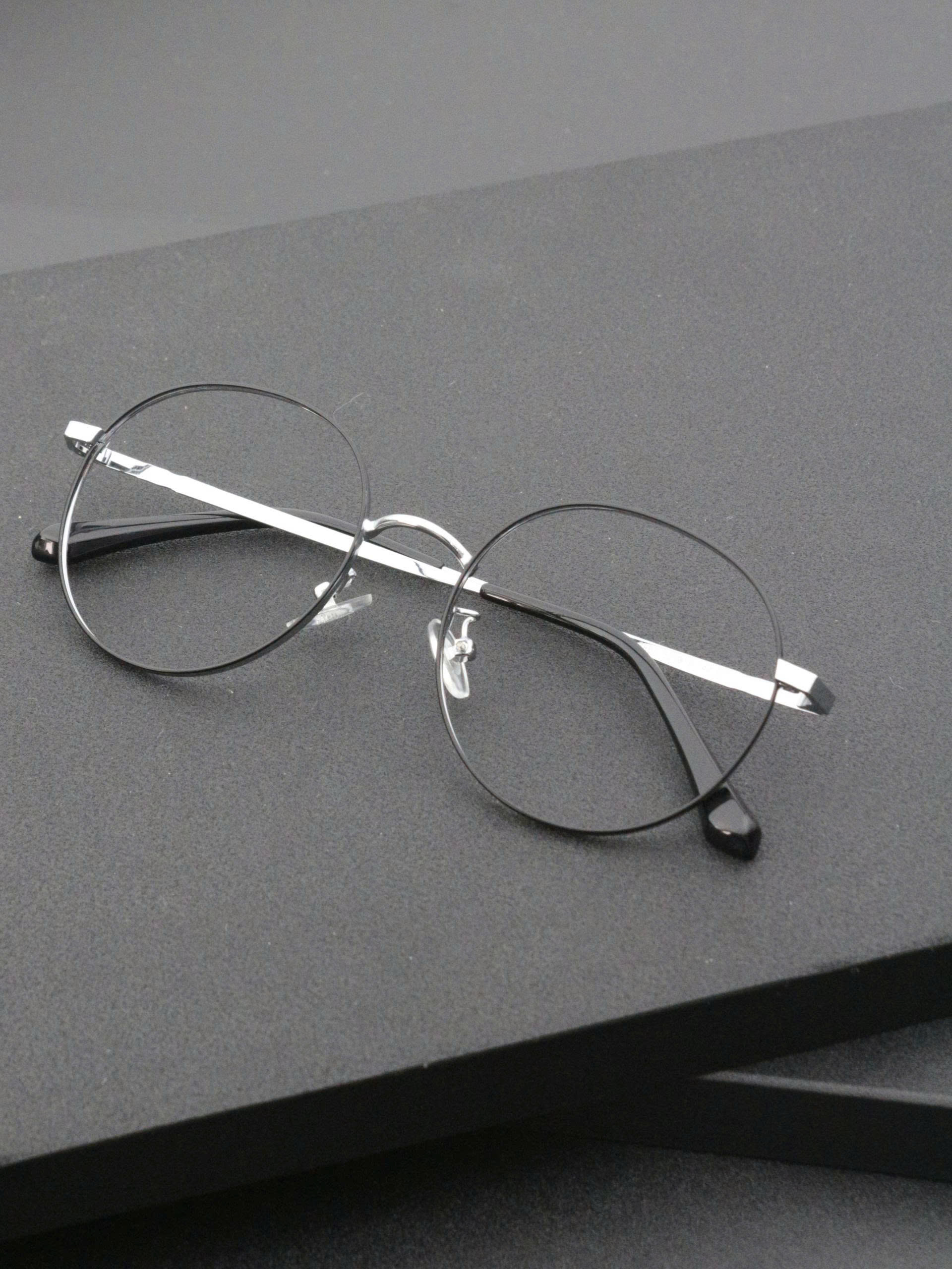 Classic Titanium Eyewear Oval Model_thumbnail_33