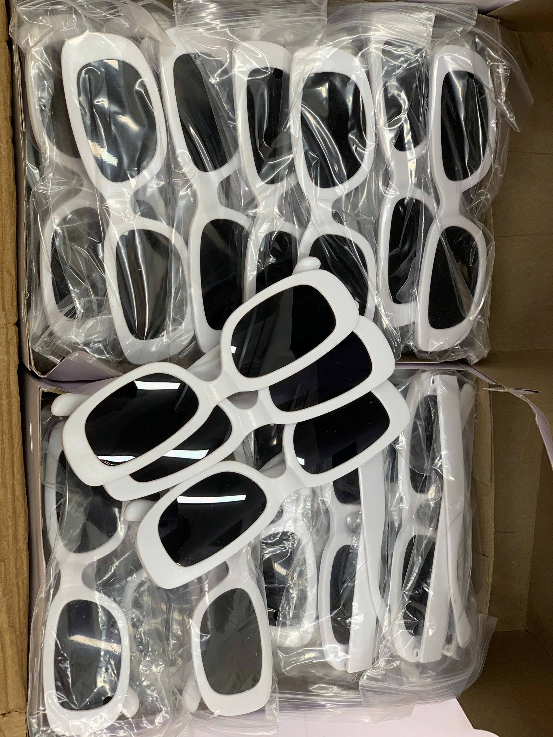 B28 KÍNH VUÔNG THỜI TRANG- PK05_thumbnail_2