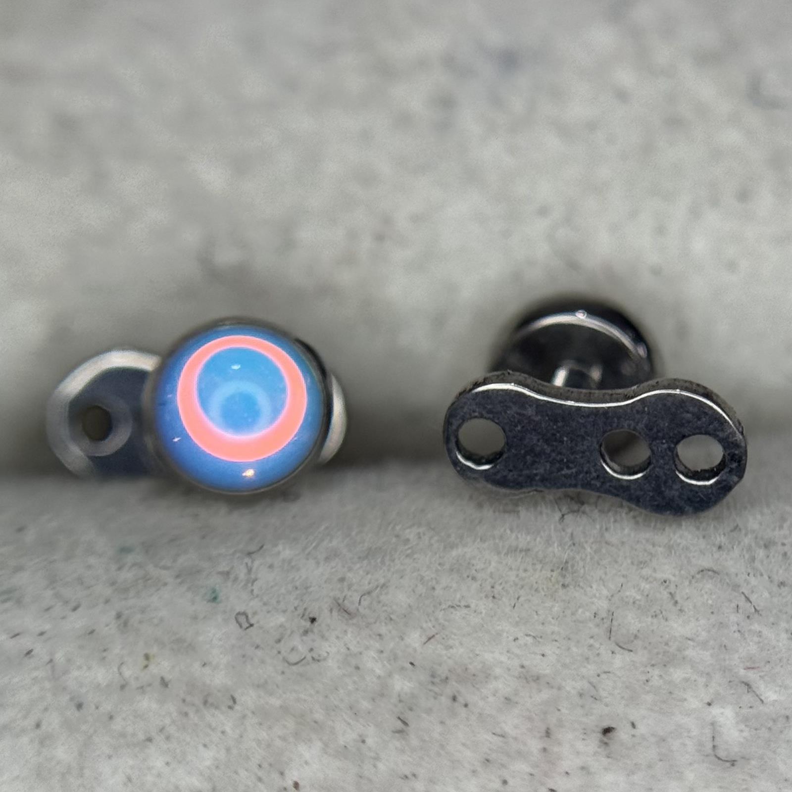 charm cấy titan hologram xanh tím_thumbnail_1