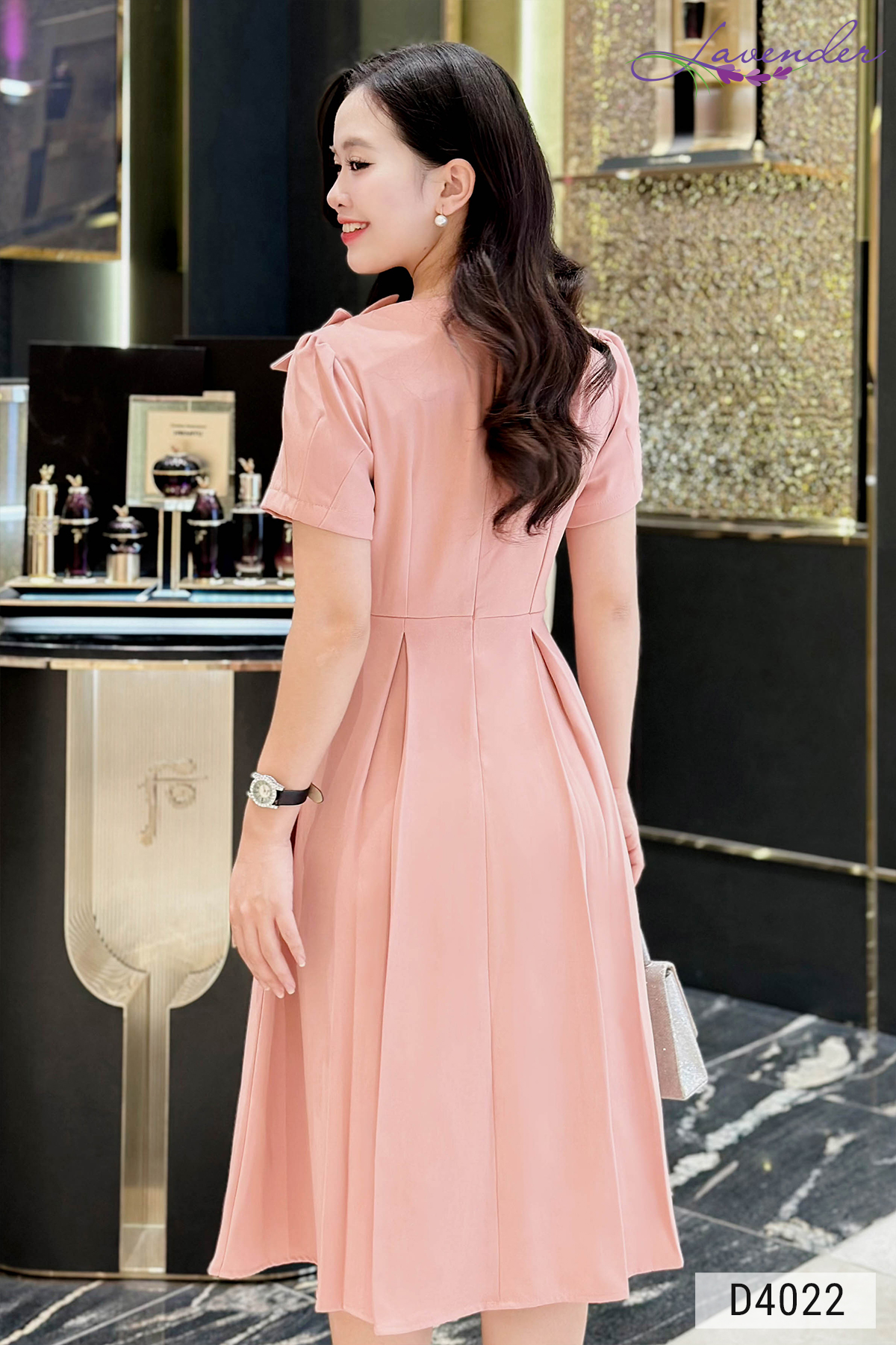 Đầm xòe hồng cổ tròn phối hoa vai tay ngắn D4022_thumbnail_4