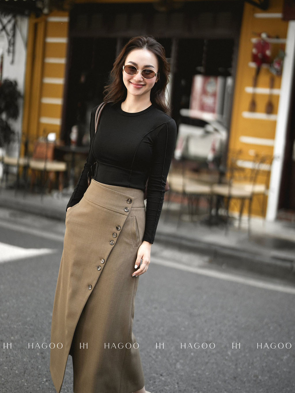 Chân váy vạt lệch khuy trang trí HAGOO_thumbnail_2