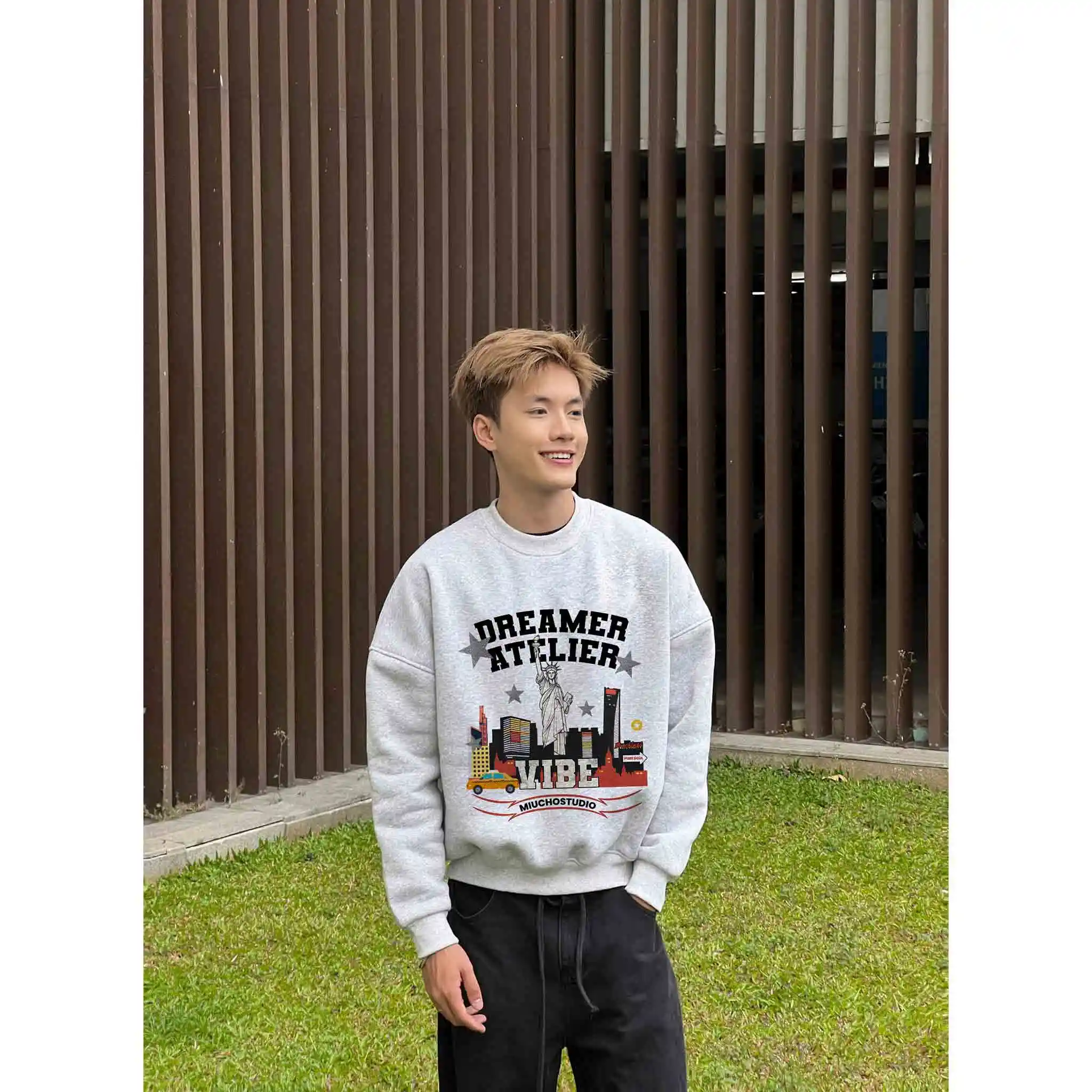 Áo Sweater nam form boxy Miucho Club nỉ 2 da mềm mại thoáng mát Dreamer Atelier in mix 2818_thumbnail_5