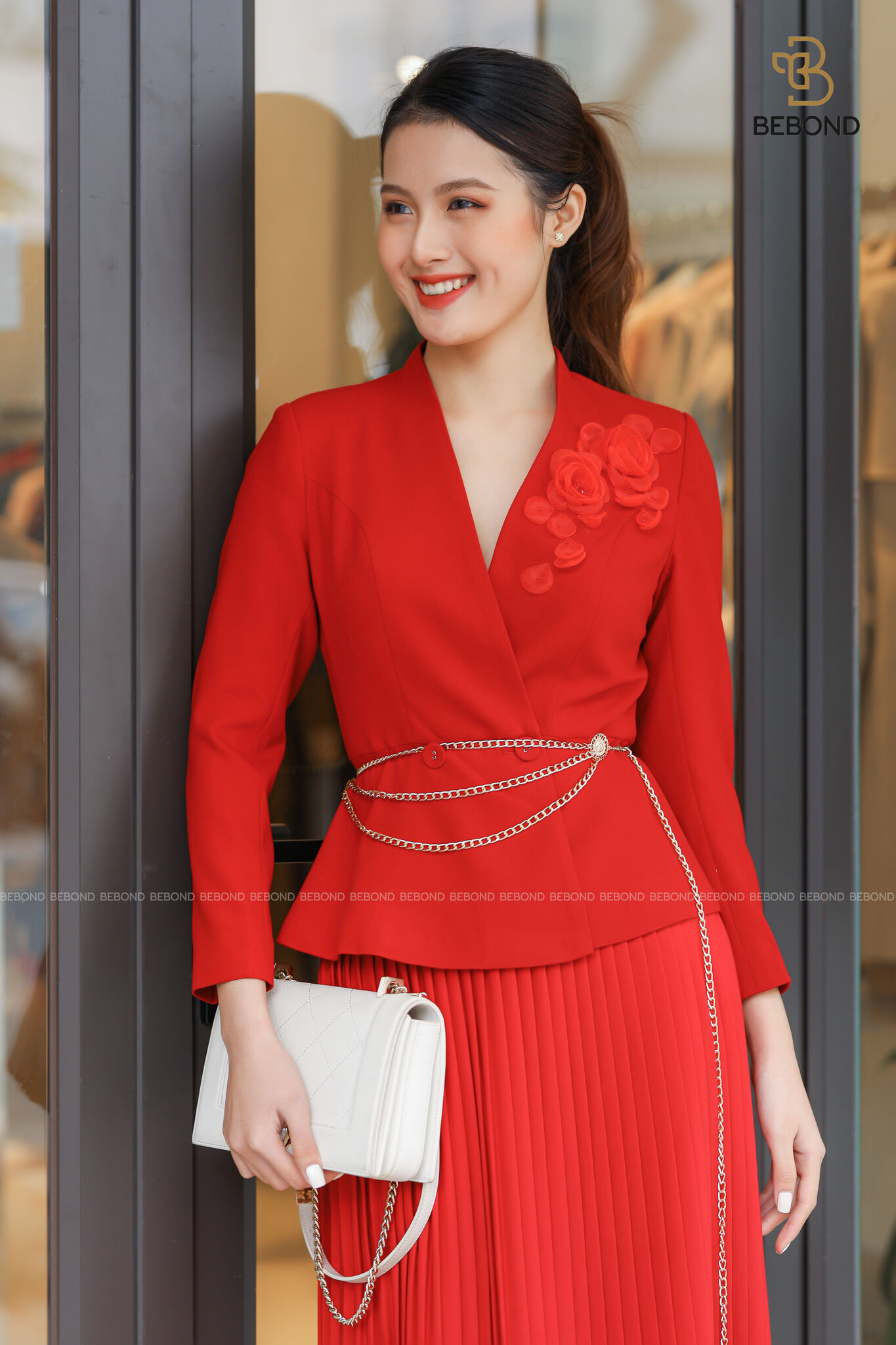 Set Vest Đính Hoa Chân Váy Nữ Màu Đỏ MARILA_thumbnail_6