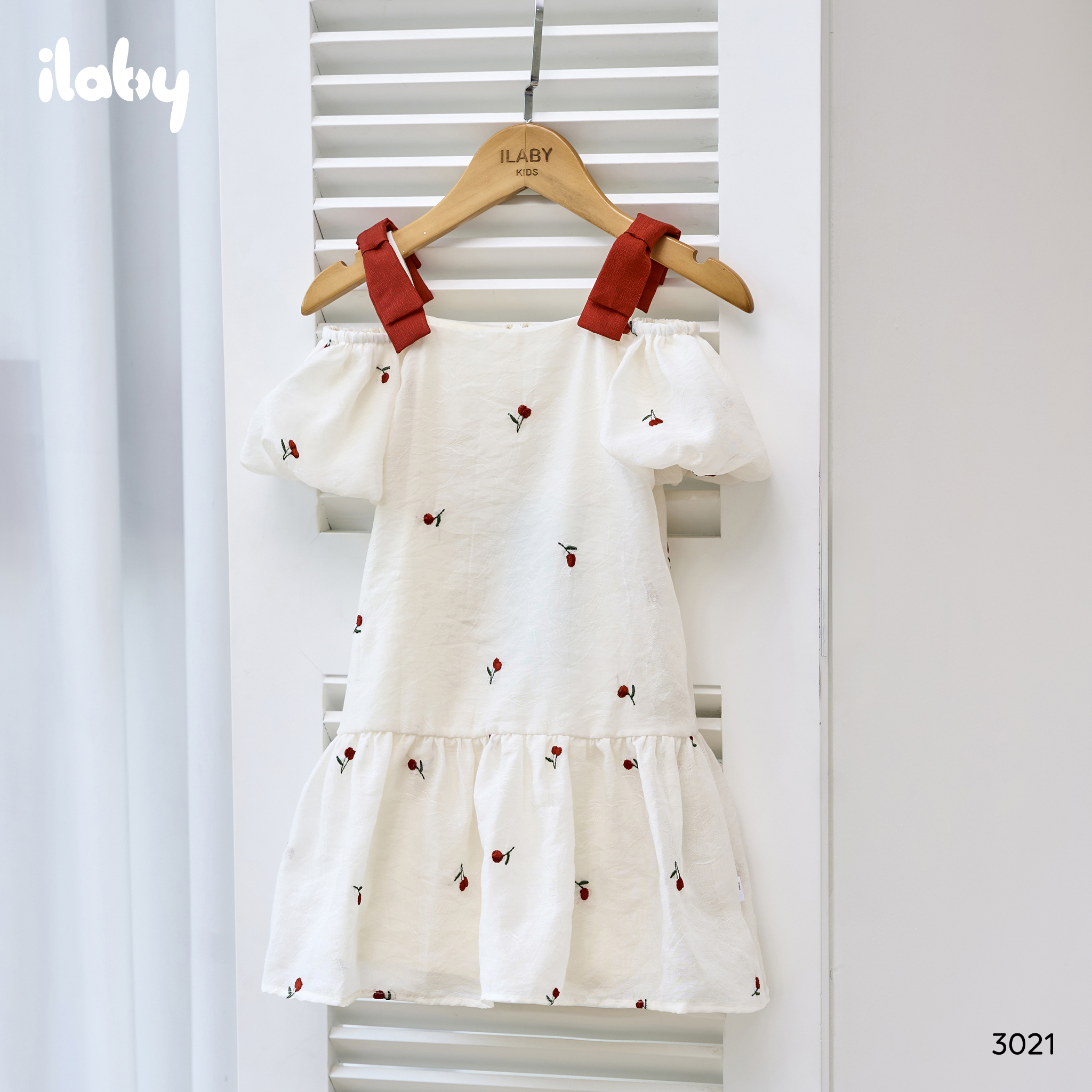 Váy tơ thêu vai phối nơ