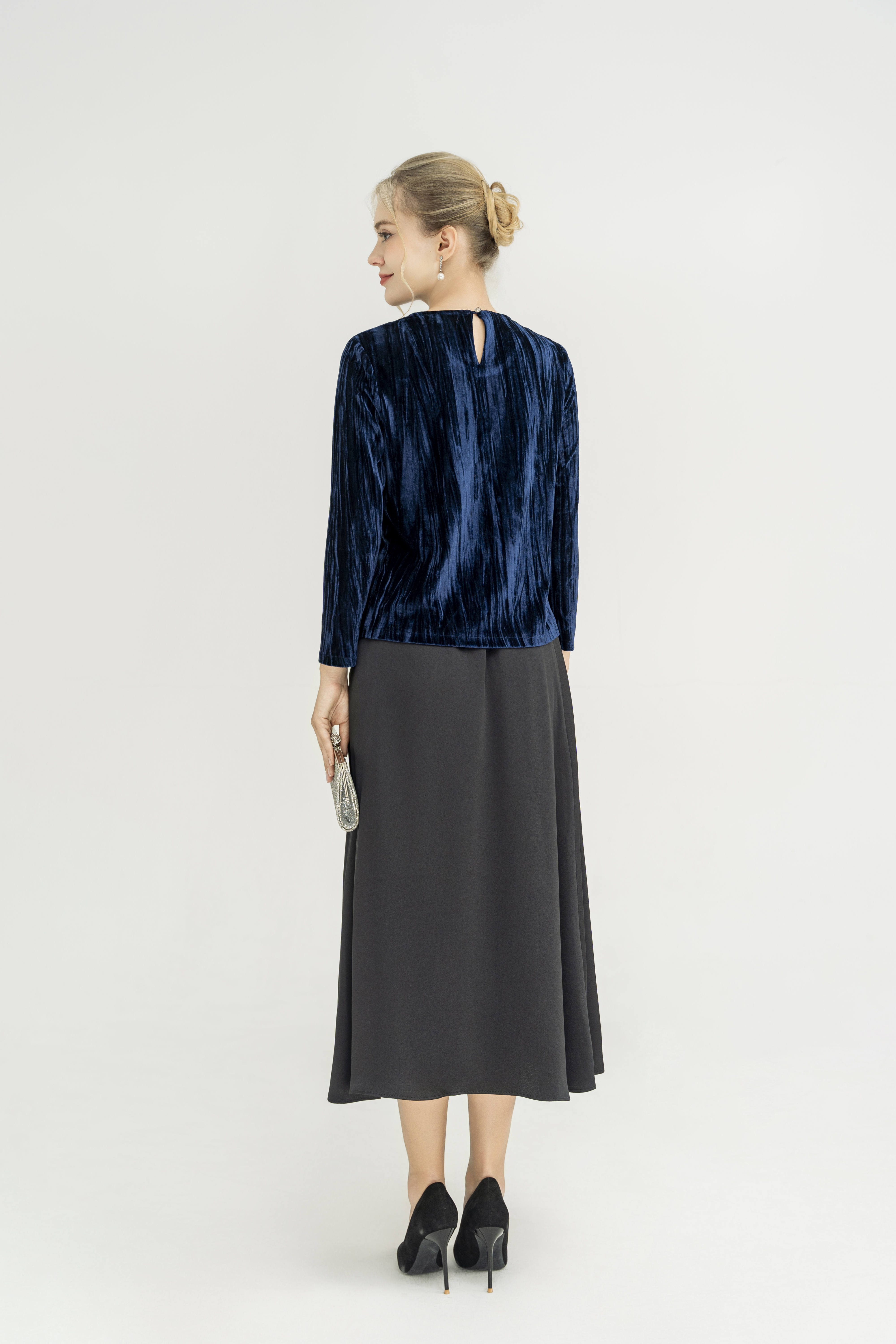 Áo top Suông Vải nhung gân Cổ tròn Đính cườm trang trí Tay dài Dài qua eo_thumbnail_3