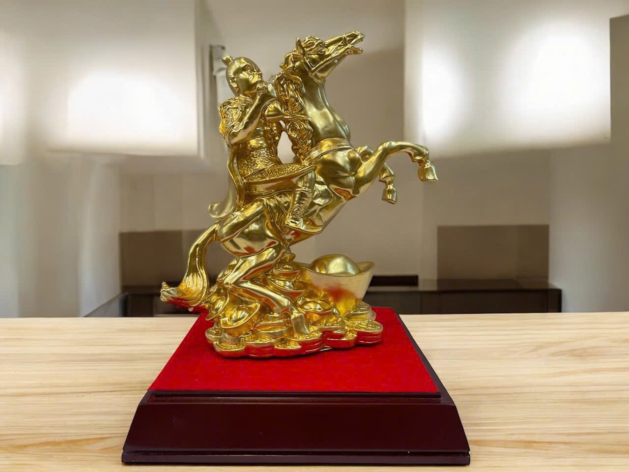 Tượng Tượng  Tôn Ngộ Không cưỡi Bạch Long Mã dát  vàng 9999 