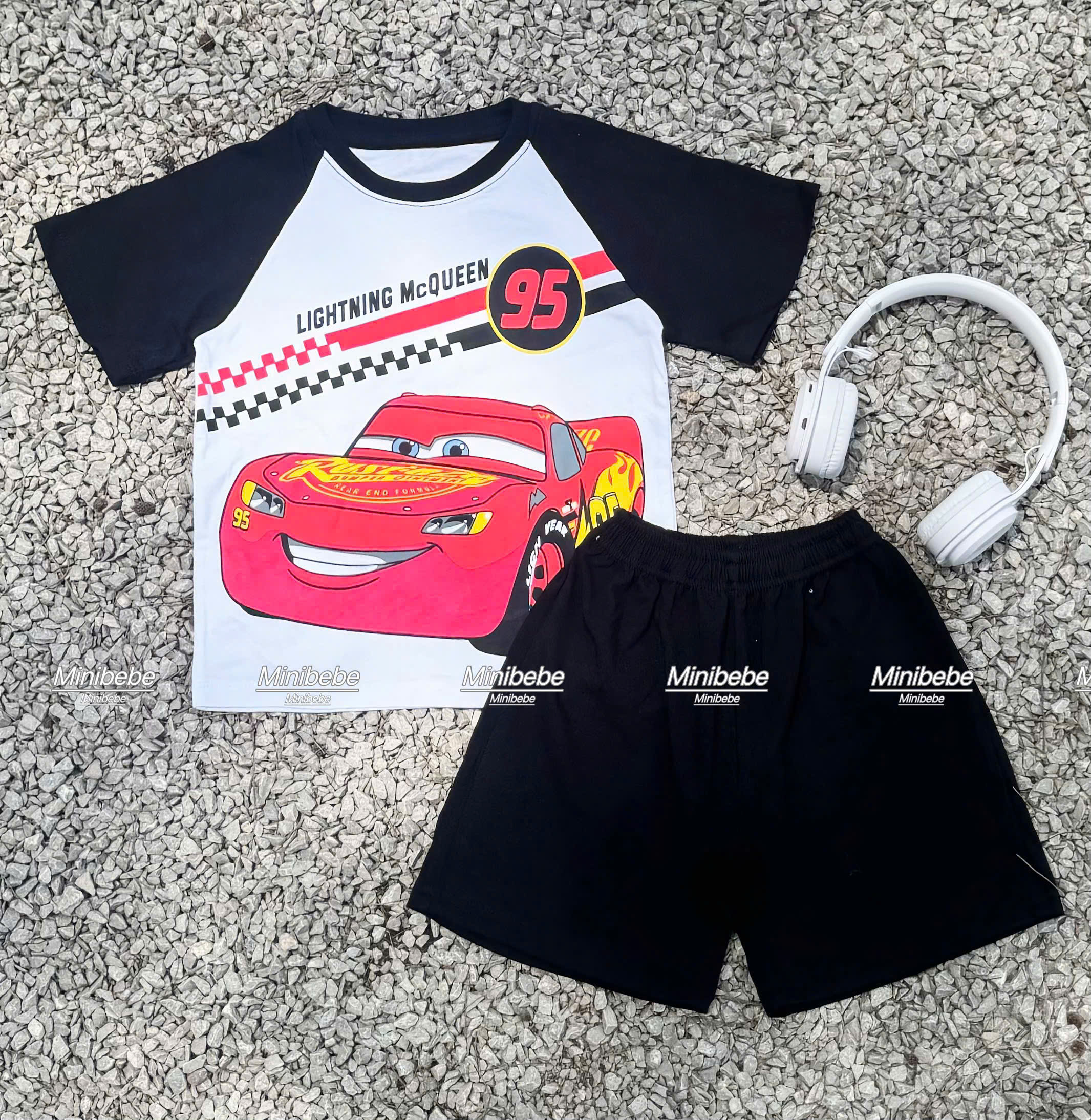 R09 BỘ CỘC Ô TÔ ĐUA ĐEN TRẮNG MC QUEEN- A117.1743