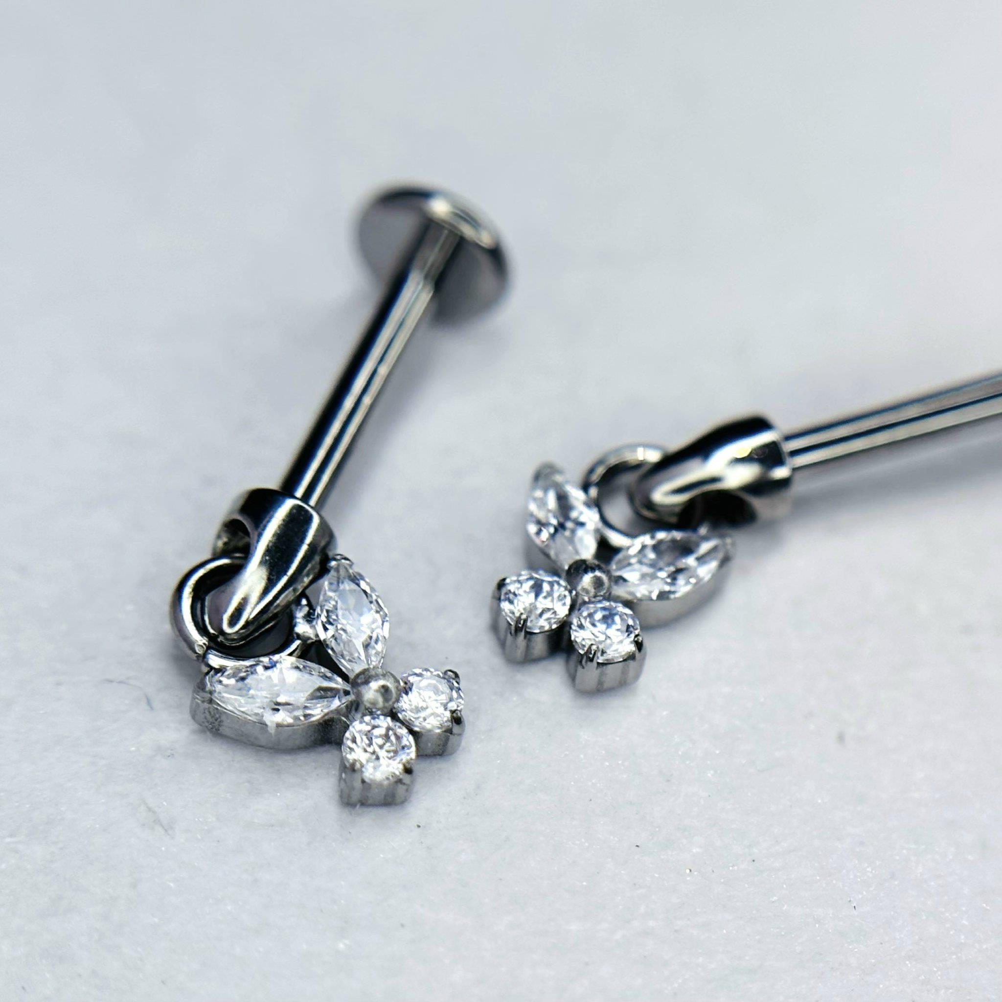 khuyên kiểu vertical titan con bướm rơi_thumbnail_1