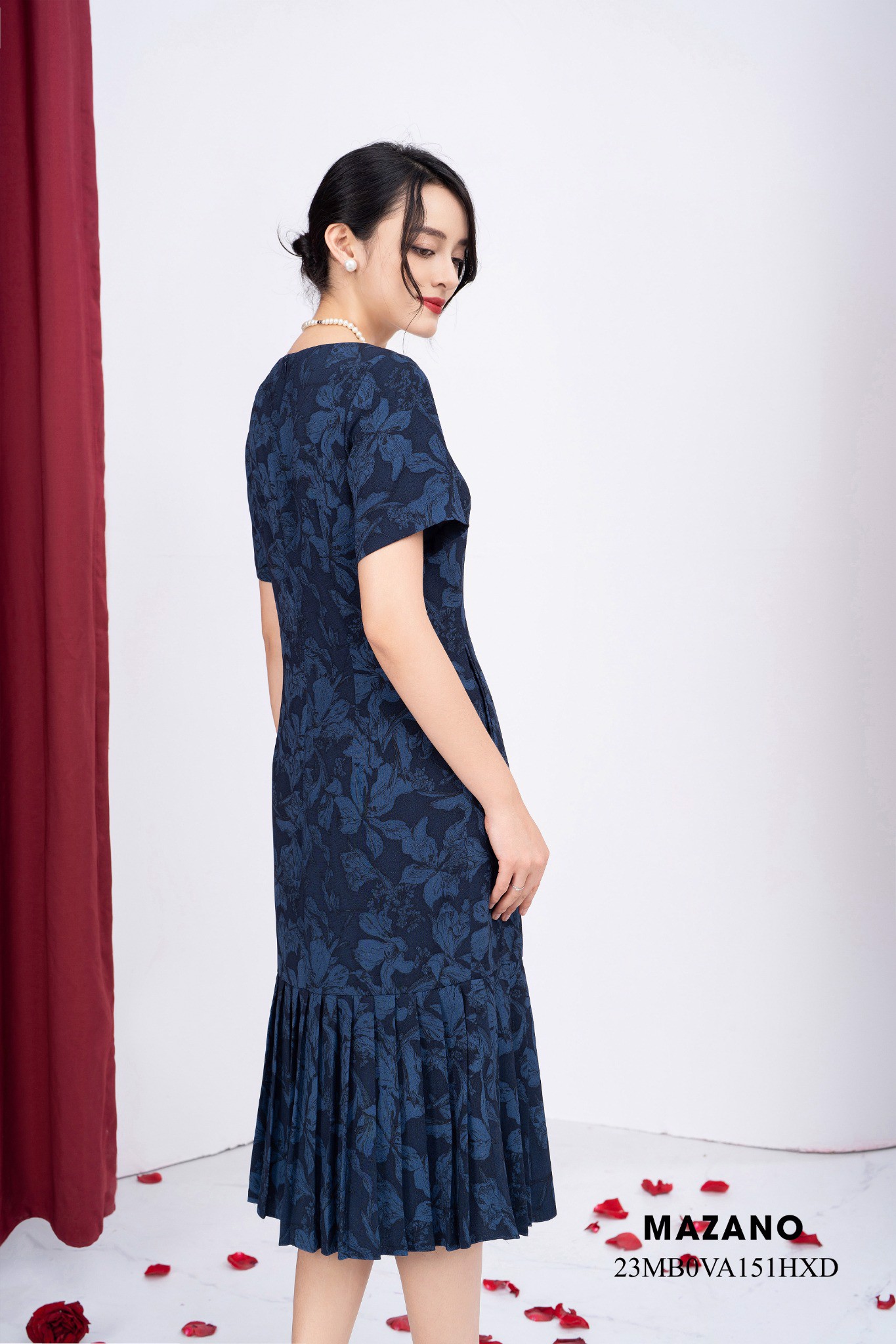 Váy Đầm suông Chân xếp ly Vải thô dày Cổ tròn Tay lỡ Dài đến bắp chân_thumbnail_3