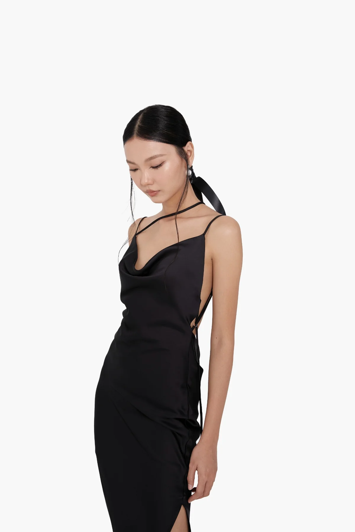 LONG SLEEVELESS DRESS IN WASHED SATIN_thumbnail_2