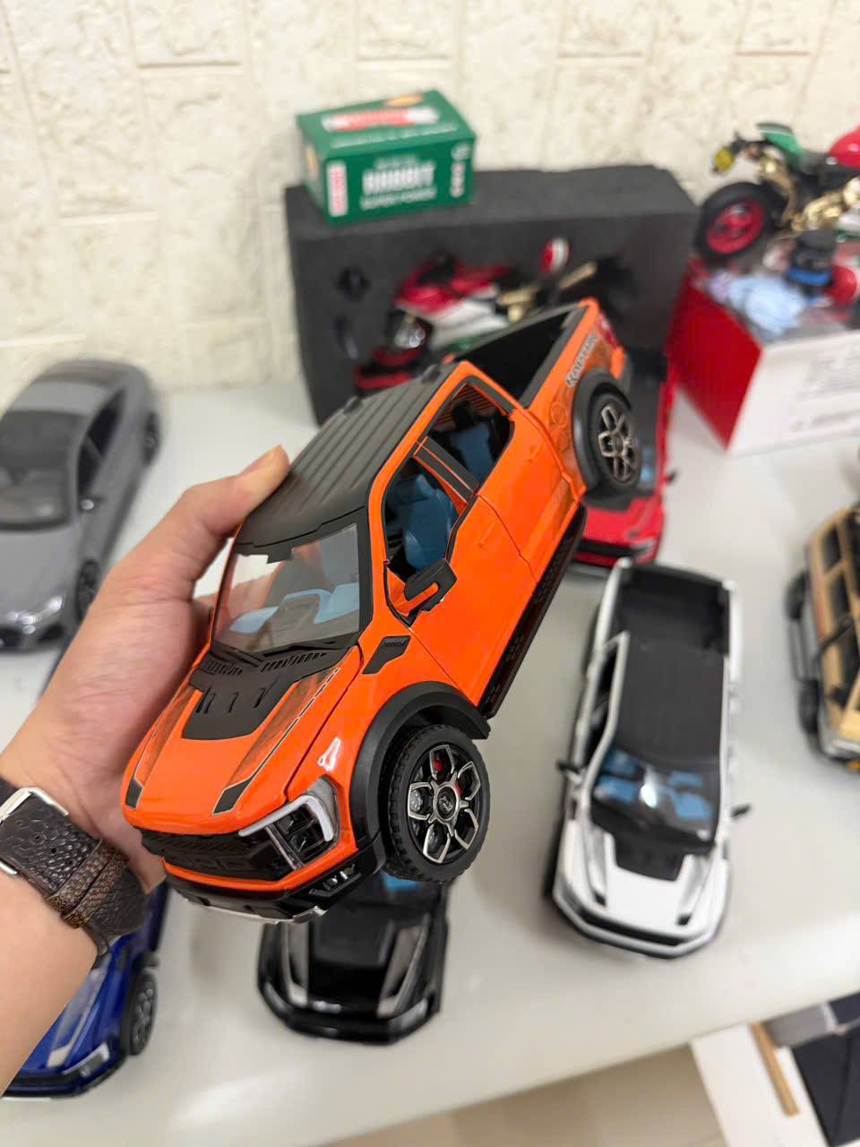 MH Ford Raptor_thumbnail_11