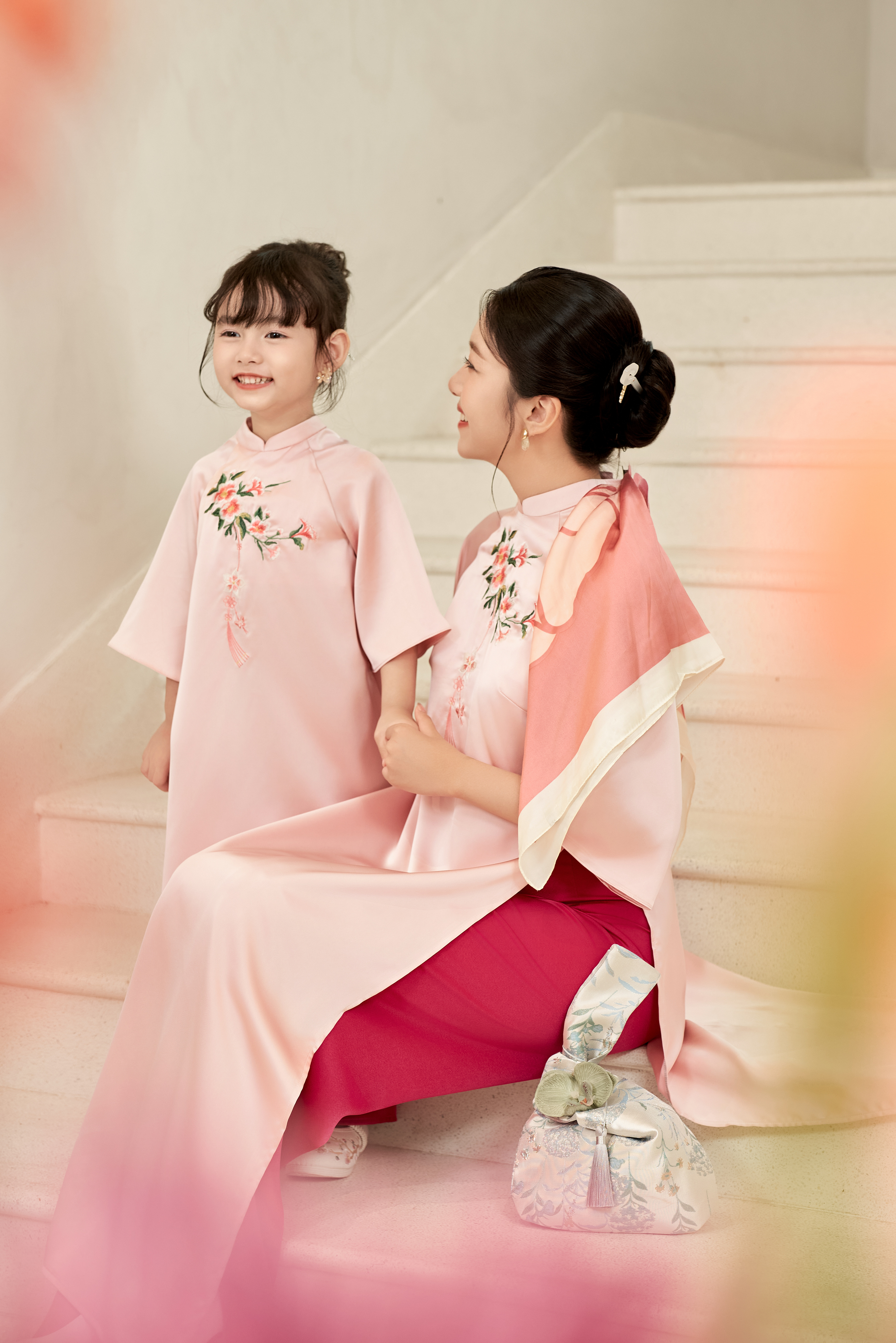 Áo dài Vân Chi mẹ_thumbnail_6