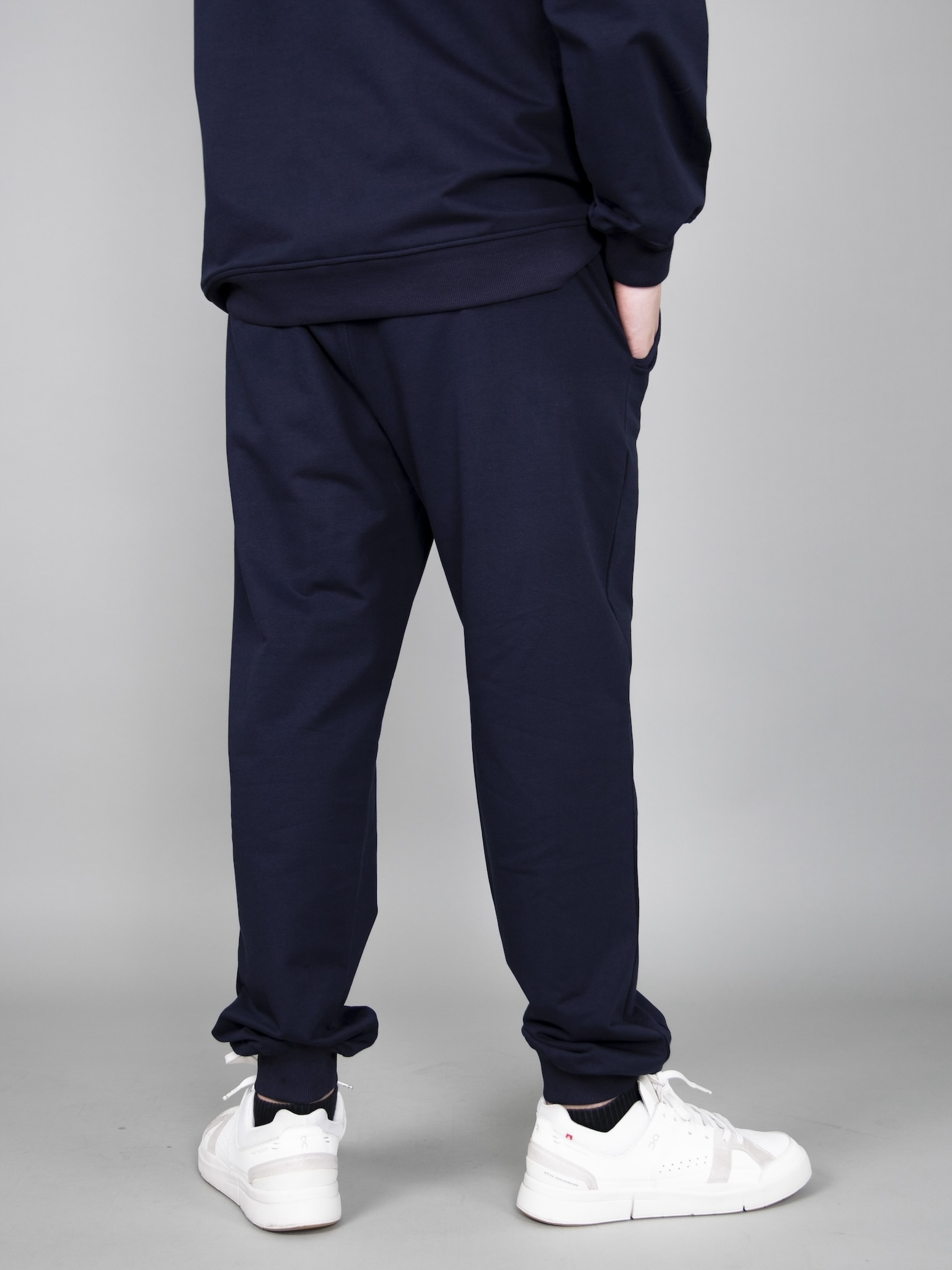 Quần nỉ da cá navy in chữ trắng_thumbnail_3