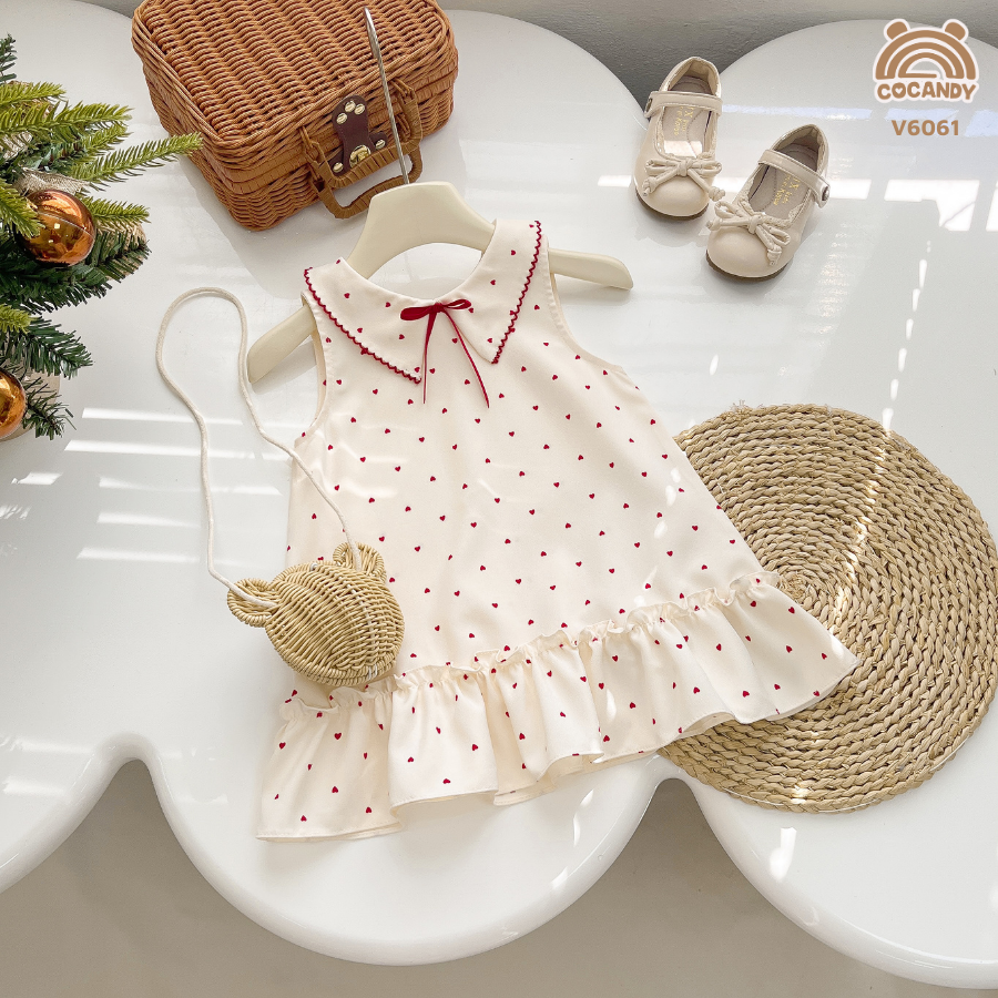 Váy cộc BE sát nách họa tiết trái tim đỏ