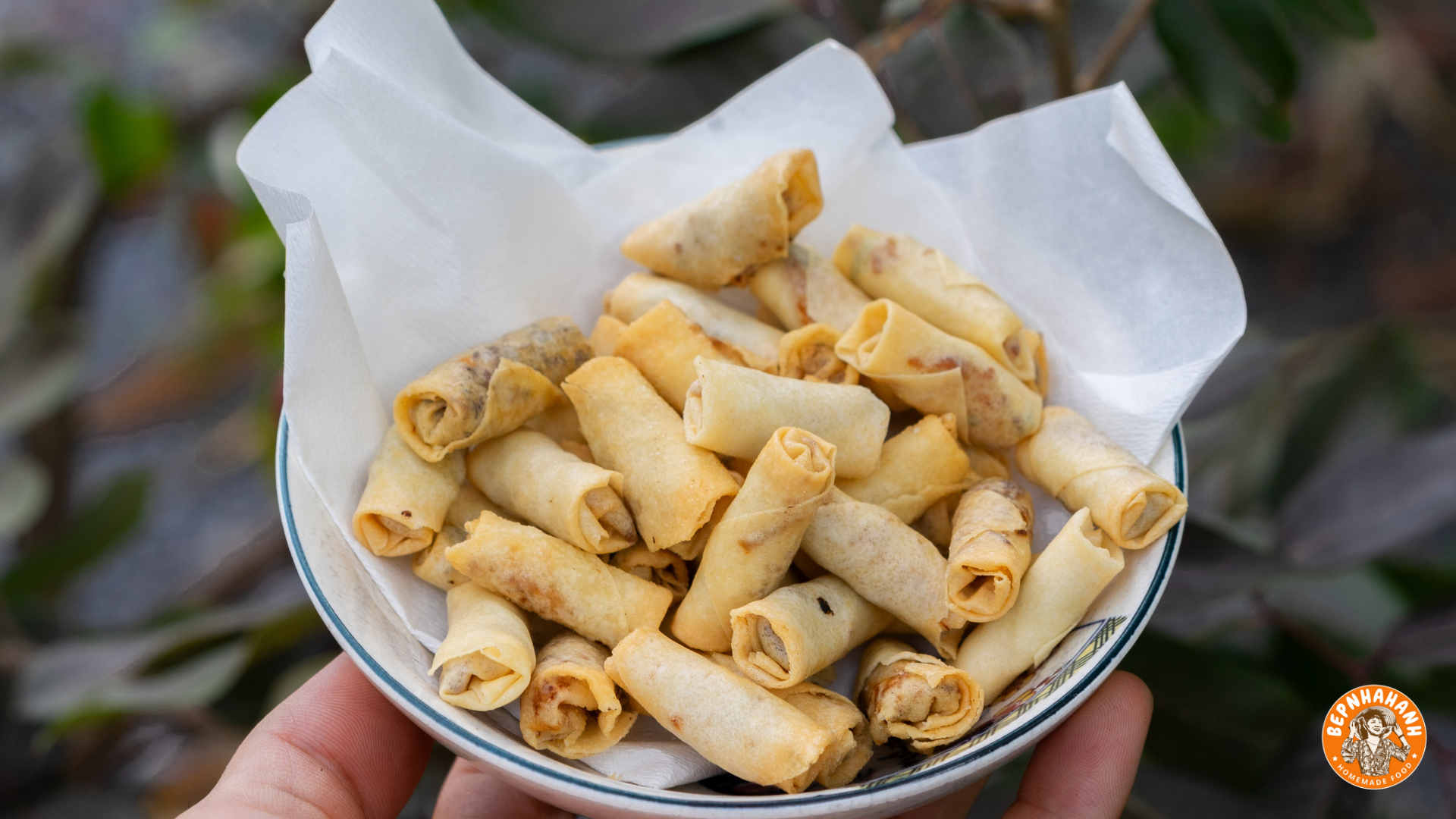 SNACK CHẢ GIÒ MINI VỊ GÀ LÁ CHANH TÚI ZIP 150GR