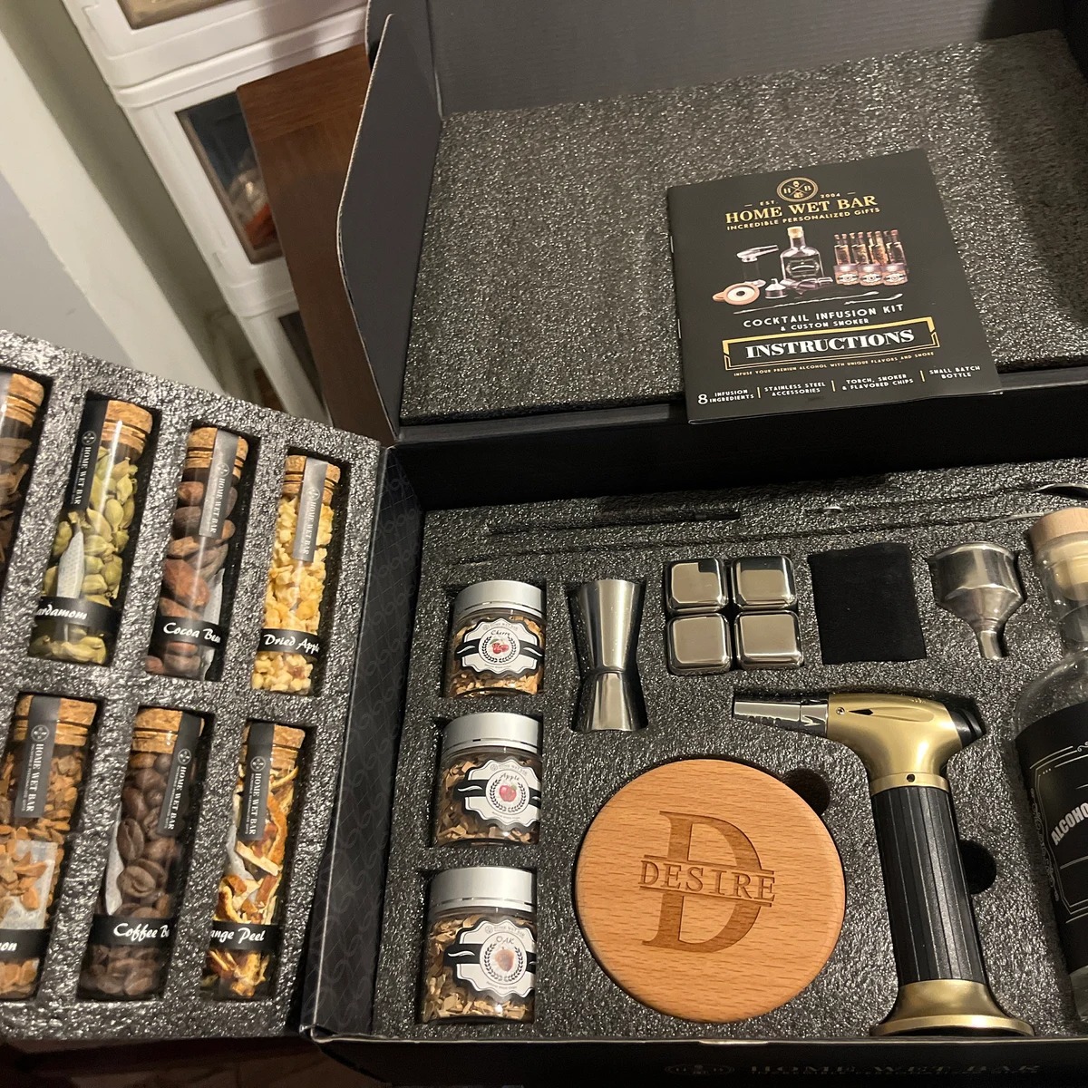 Whiskey Smoke & Infuse Lab – 24pc DIY Cocktail and Bourbon Craft Kit