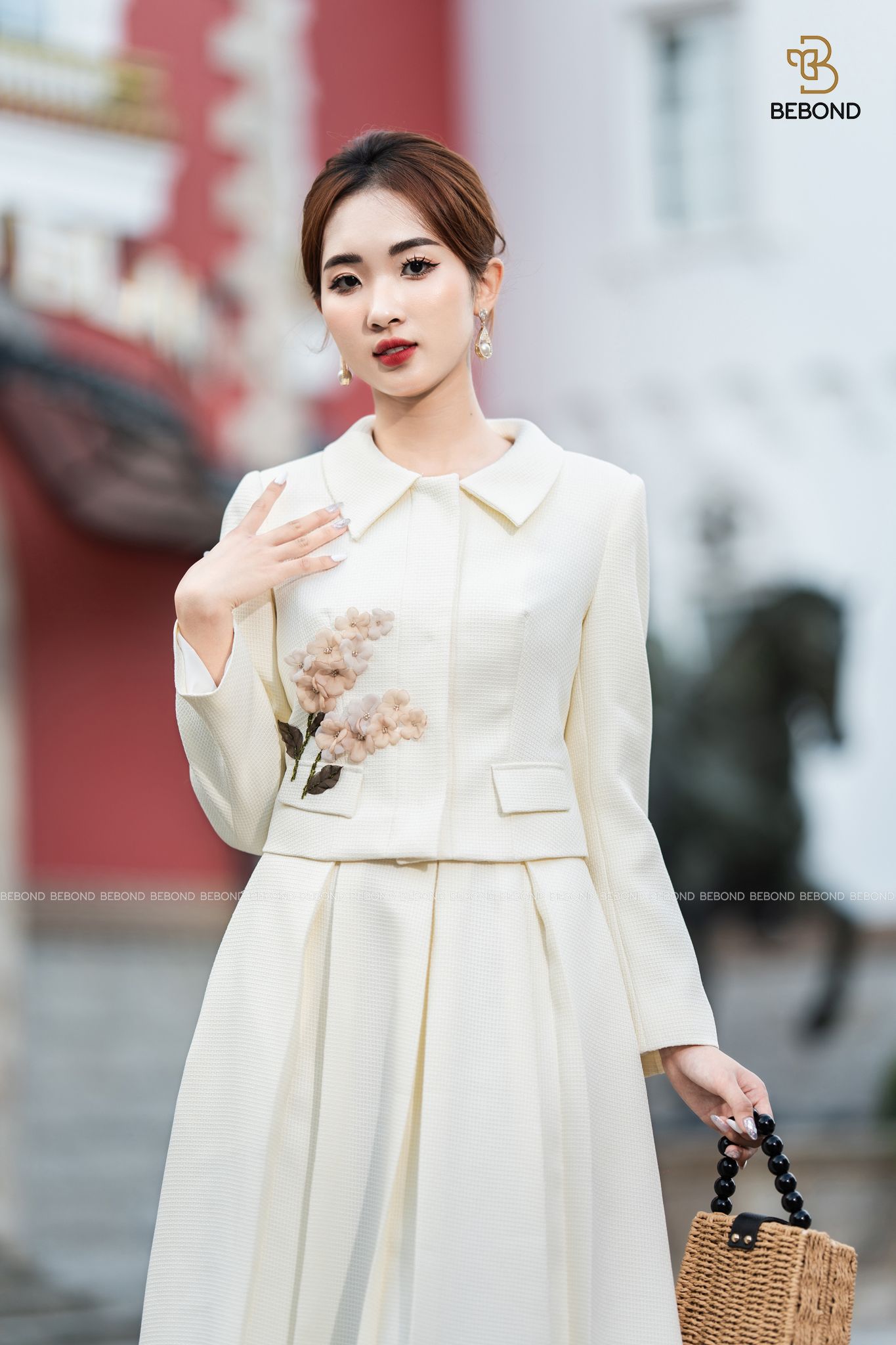 SET VEST ĐÍNH HOA MÀU TRẮNG- DARRY SET_thumbnail_4