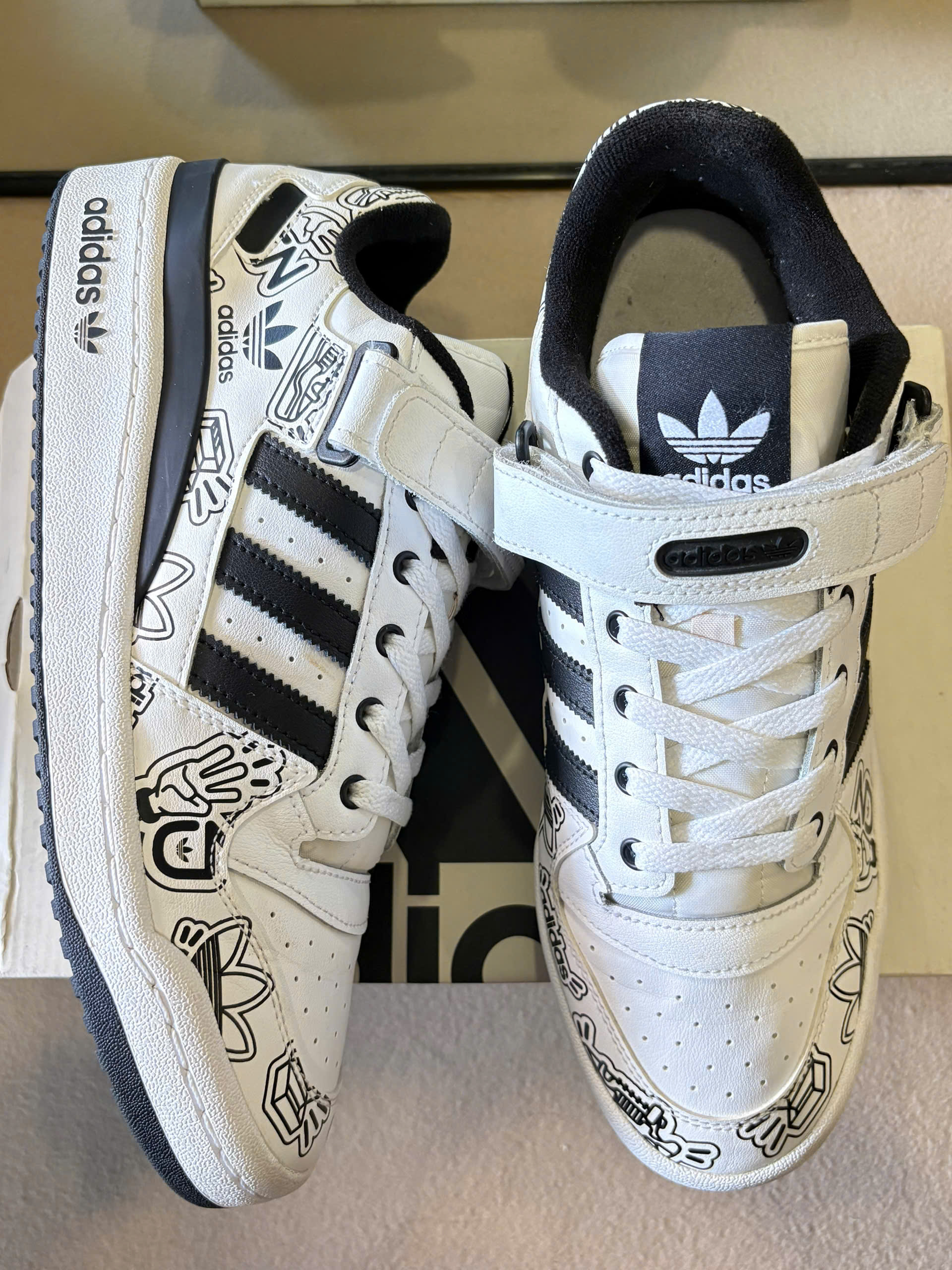 Adidas Originals Forum Low "Stickers" GW4921