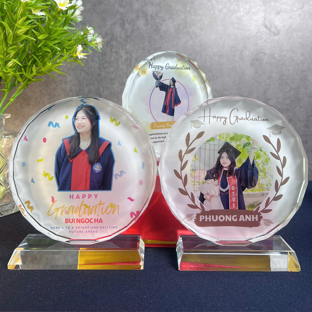 Cúp Pha Lê Tốt Nghiệp In Hình Theo Yêu Cầu, Cúp Pha Lê Phù Hợp Làm Quà Tặng Học Sinh Sinh Viên, Mừng Ngày Tốt Nghiệp
