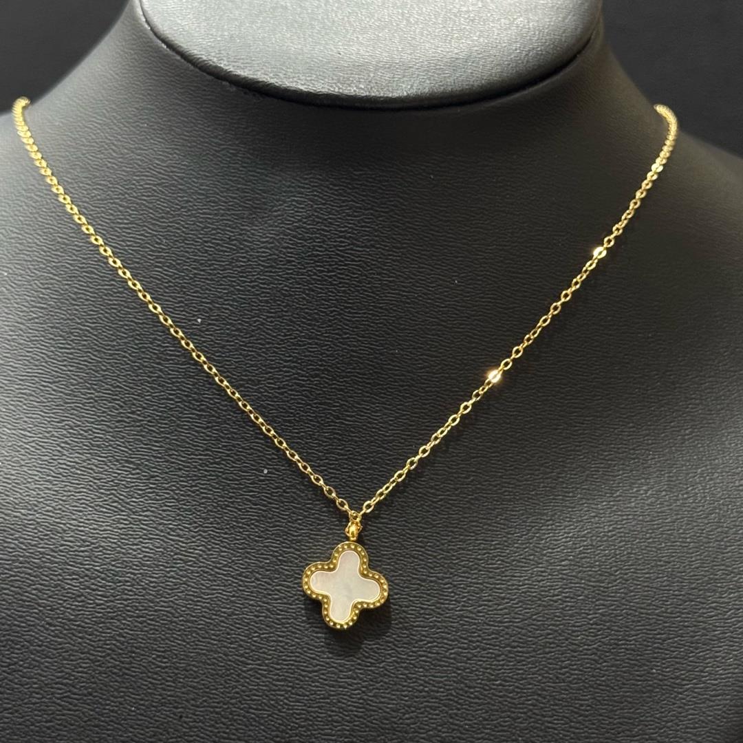 vòng cổ titan van cleef cỏ bốn lá hai mặt trắng đen xà cừ dây vàng_thumbnail_2