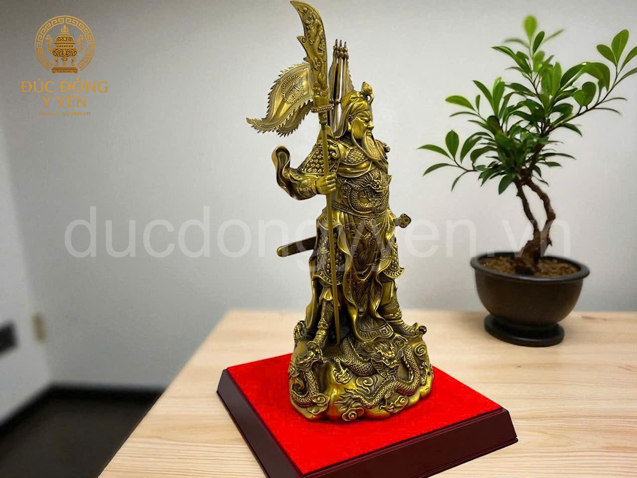 Tượng quan công đứng bệ rồng bằng đồng _thumbnail_2